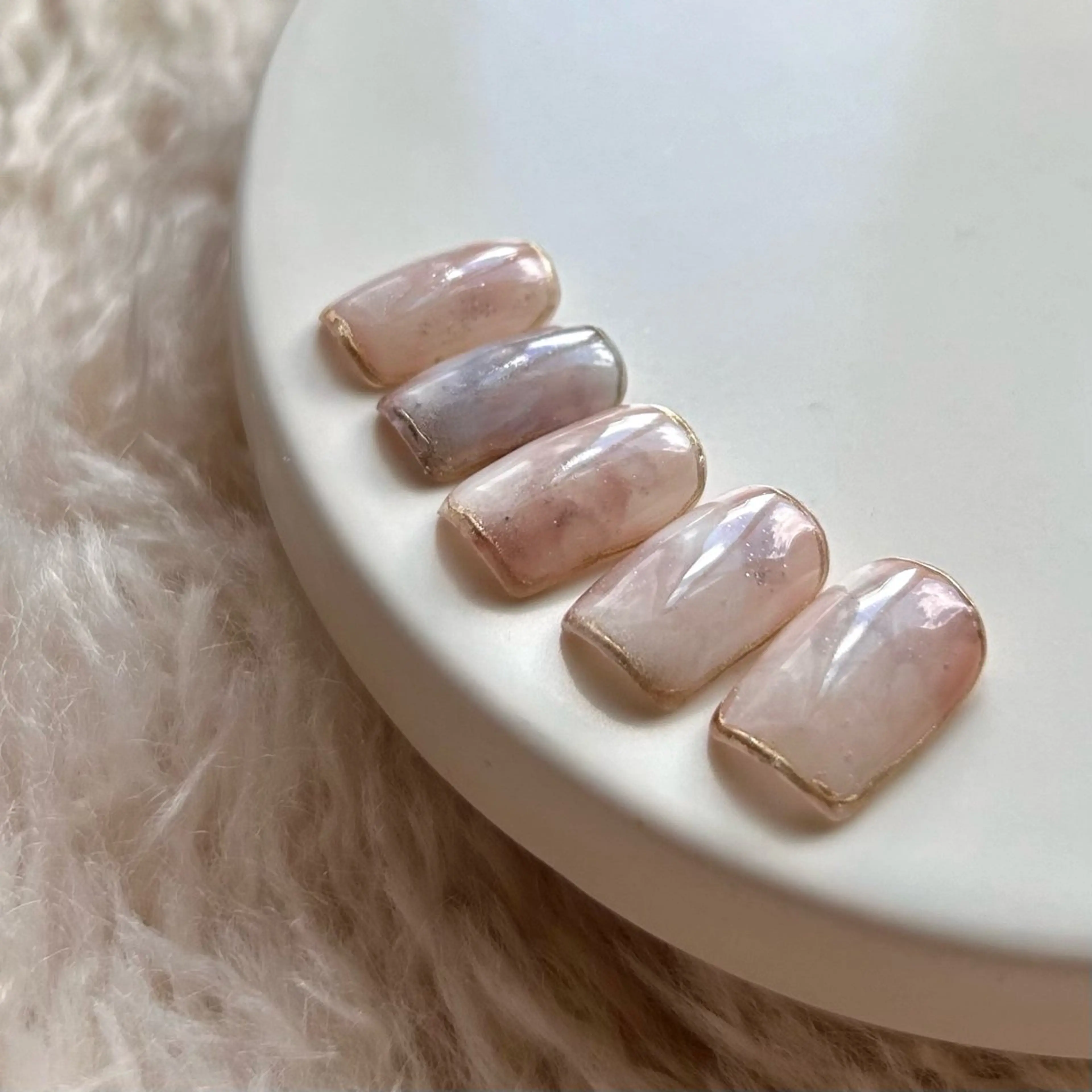 ネイル ミラーネイル ニュアンスネイル nailsalon kiii'sのネイルデザイン