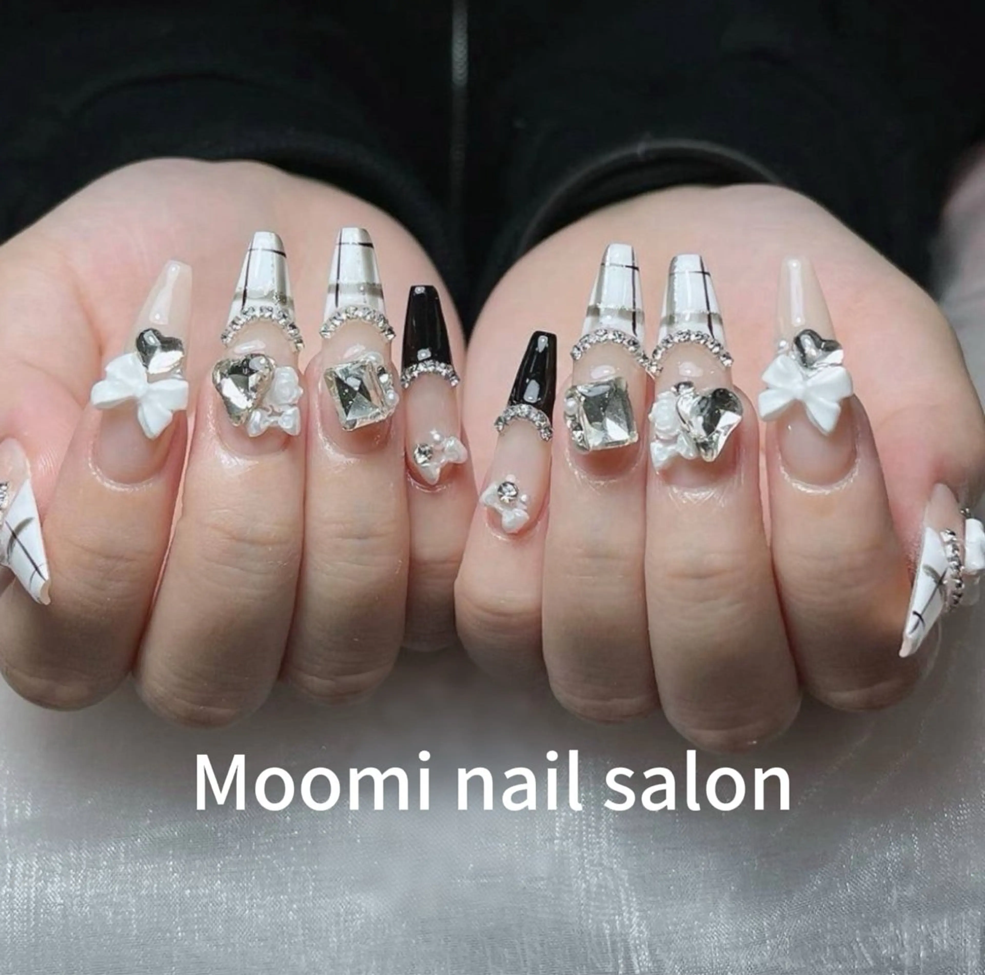 ロング ハンドネイル Moomi nail salonのネイルデザイン