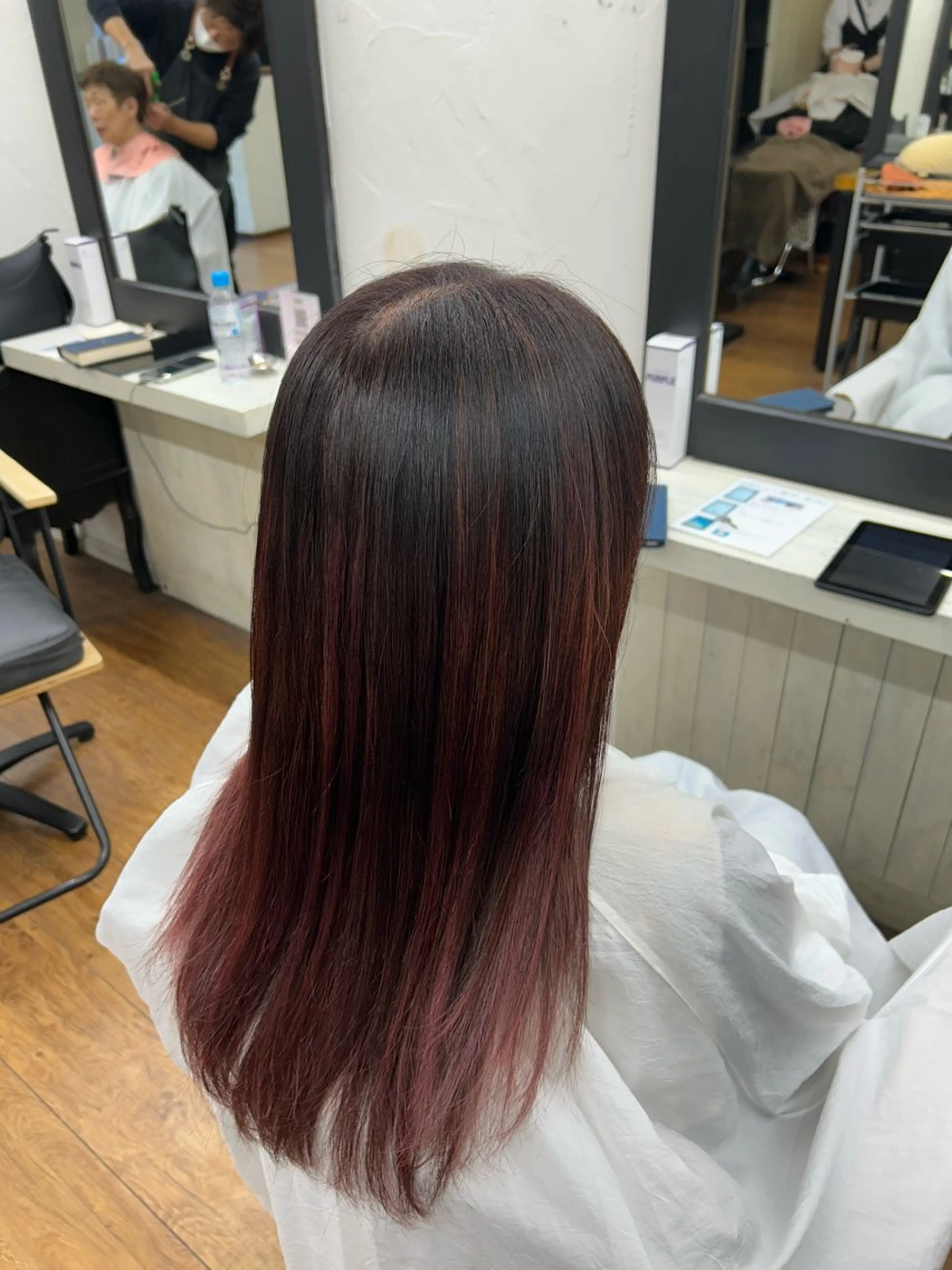 カラー kanon松戸所属・齊藤 礼華のヘアスタイル