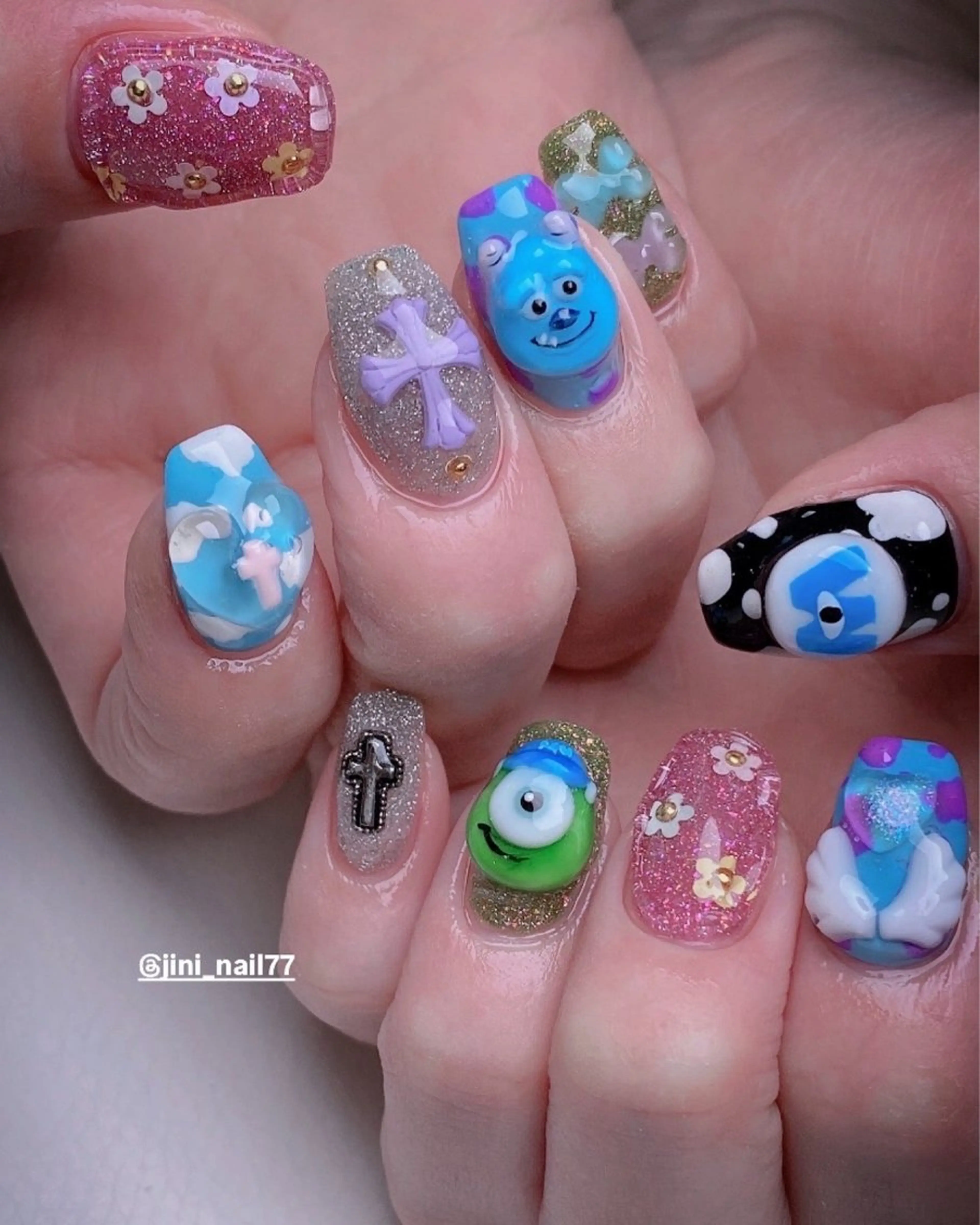 ネイル JINI NAIL所属・ジニ ネイルのネイルデザイン