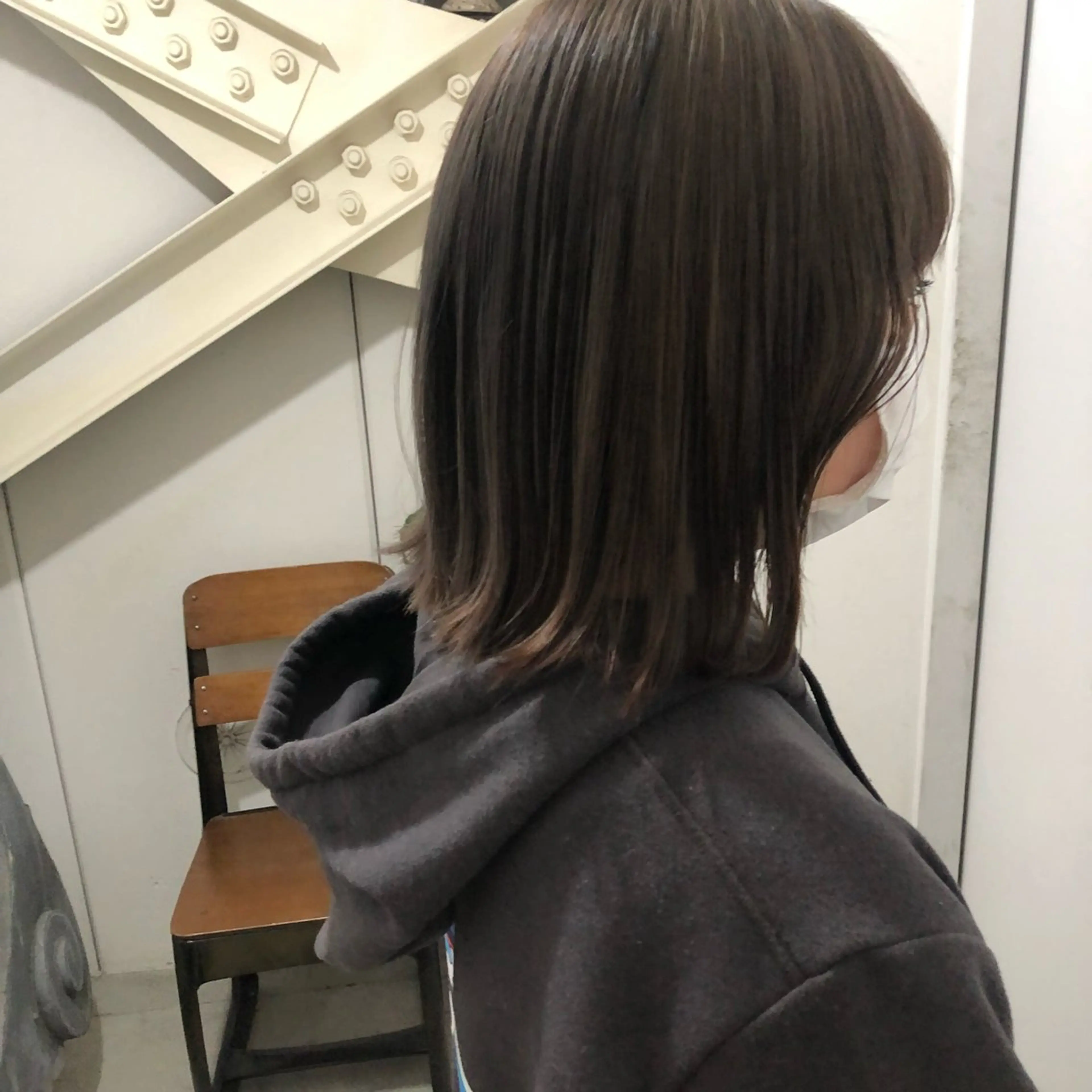 ミディアム カット 高津 千慧のヘアスタイル