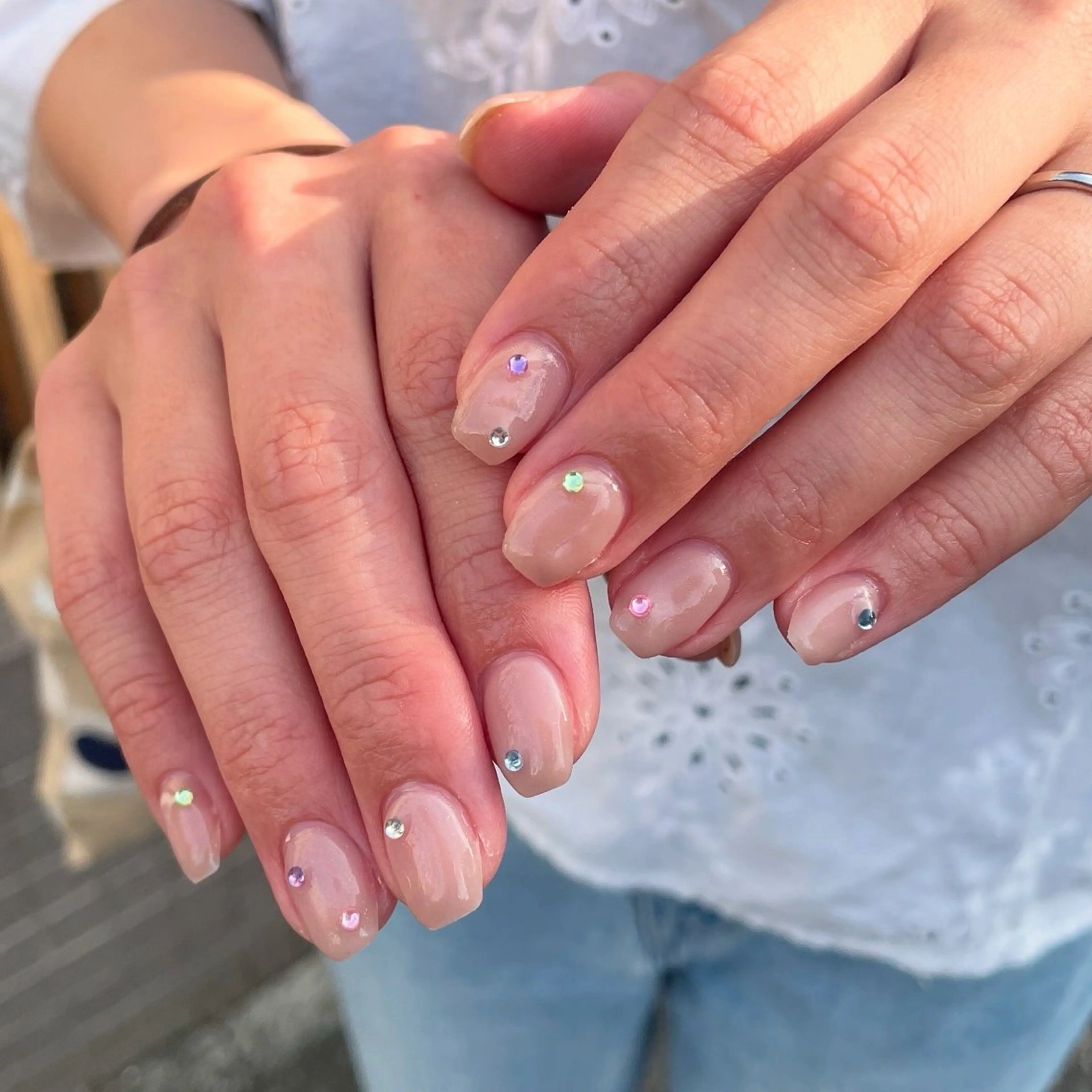 ネイル オフィスネイル ワンカラーネイル ピンク ピンクベージュ シンプルネイル ハンドネイル ハンドケア 🎀NAIL🎀 AI🪄︎︎◝✩のネイルデザイン