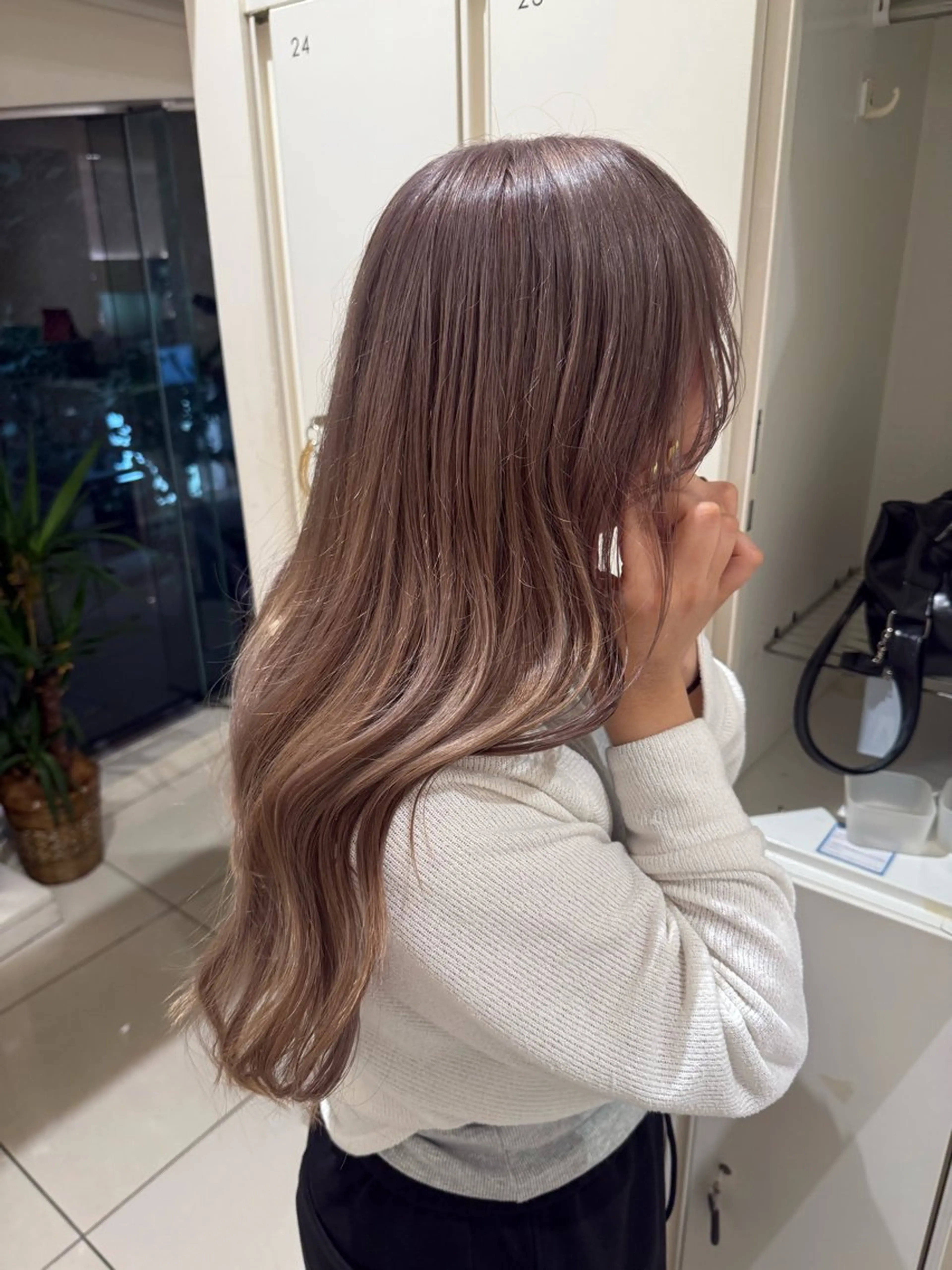 ロング カラー ヘアアレンジ タイトボブ個性派カラ ーAKANEのヘアスタイル