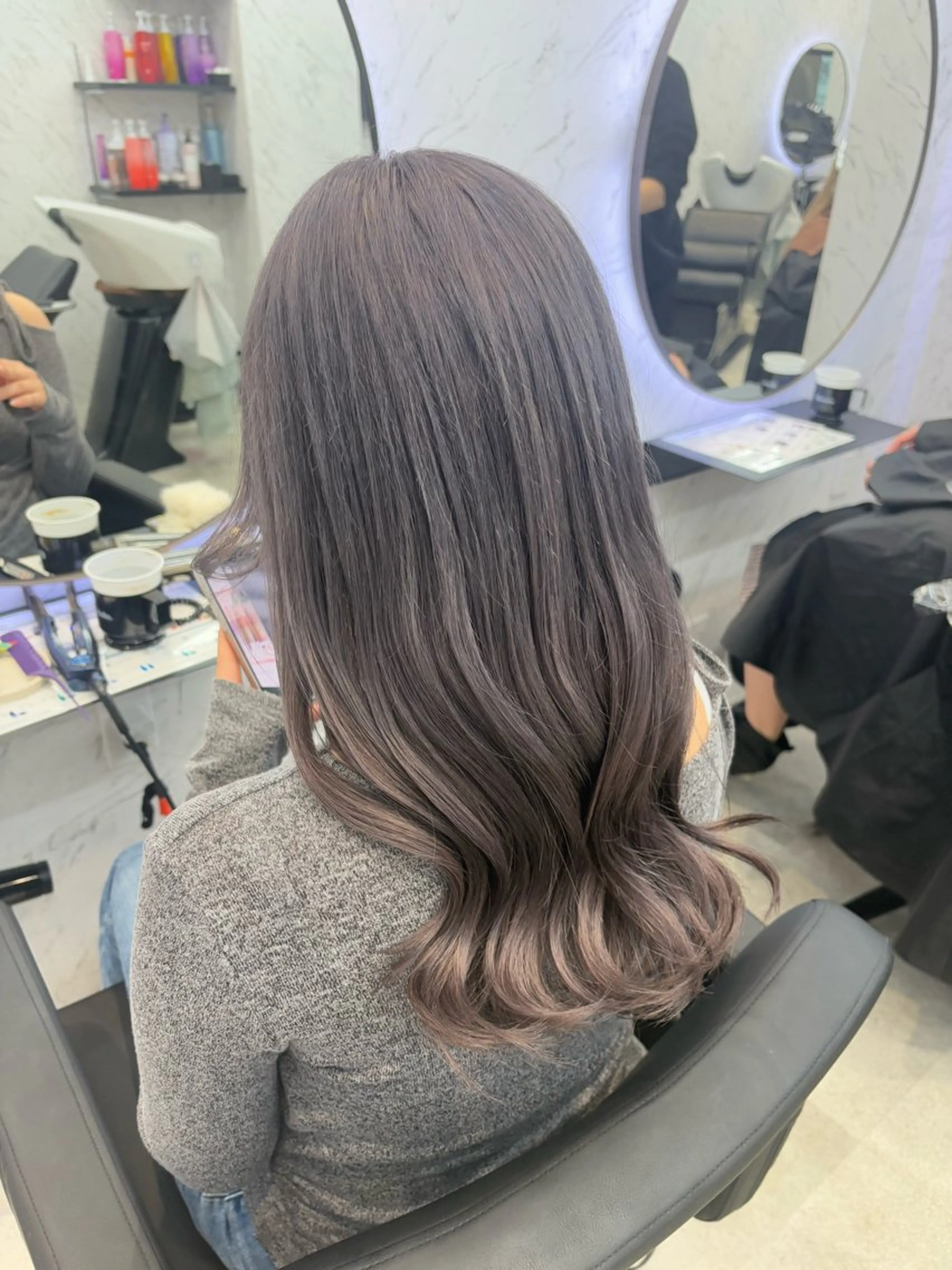 ロング カラー グレージュ ヘアカラー hair salon dot. mooda 韓国風サロン 町田店所属・韓国風ヘア🎀🩶 /♡𝓝𝓸𝓪♡のヘアスタイル