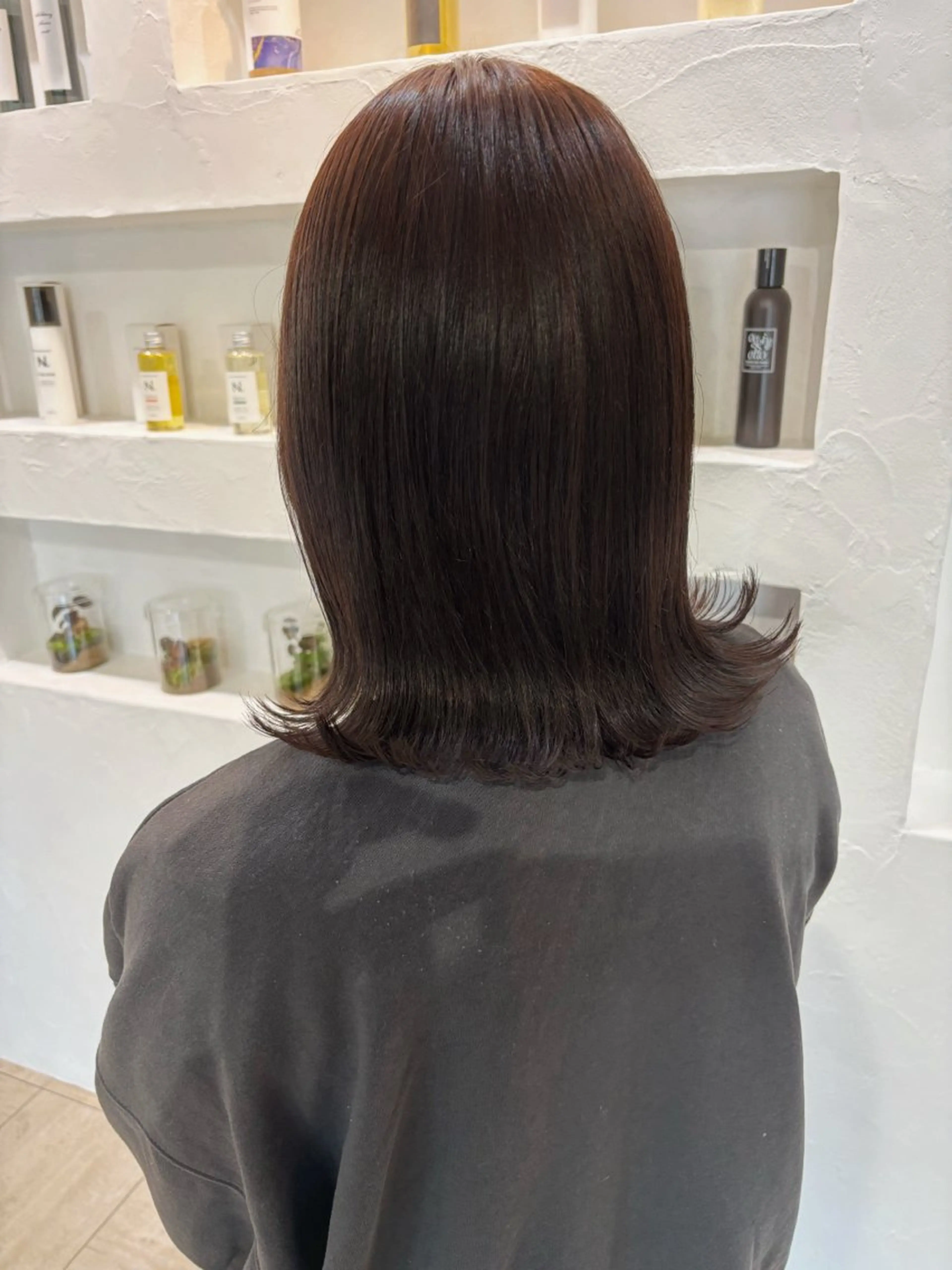 ミディアム 外ハネヘア 顔周りの似合わせ特化 井手麻梨栄のヘアスタイル