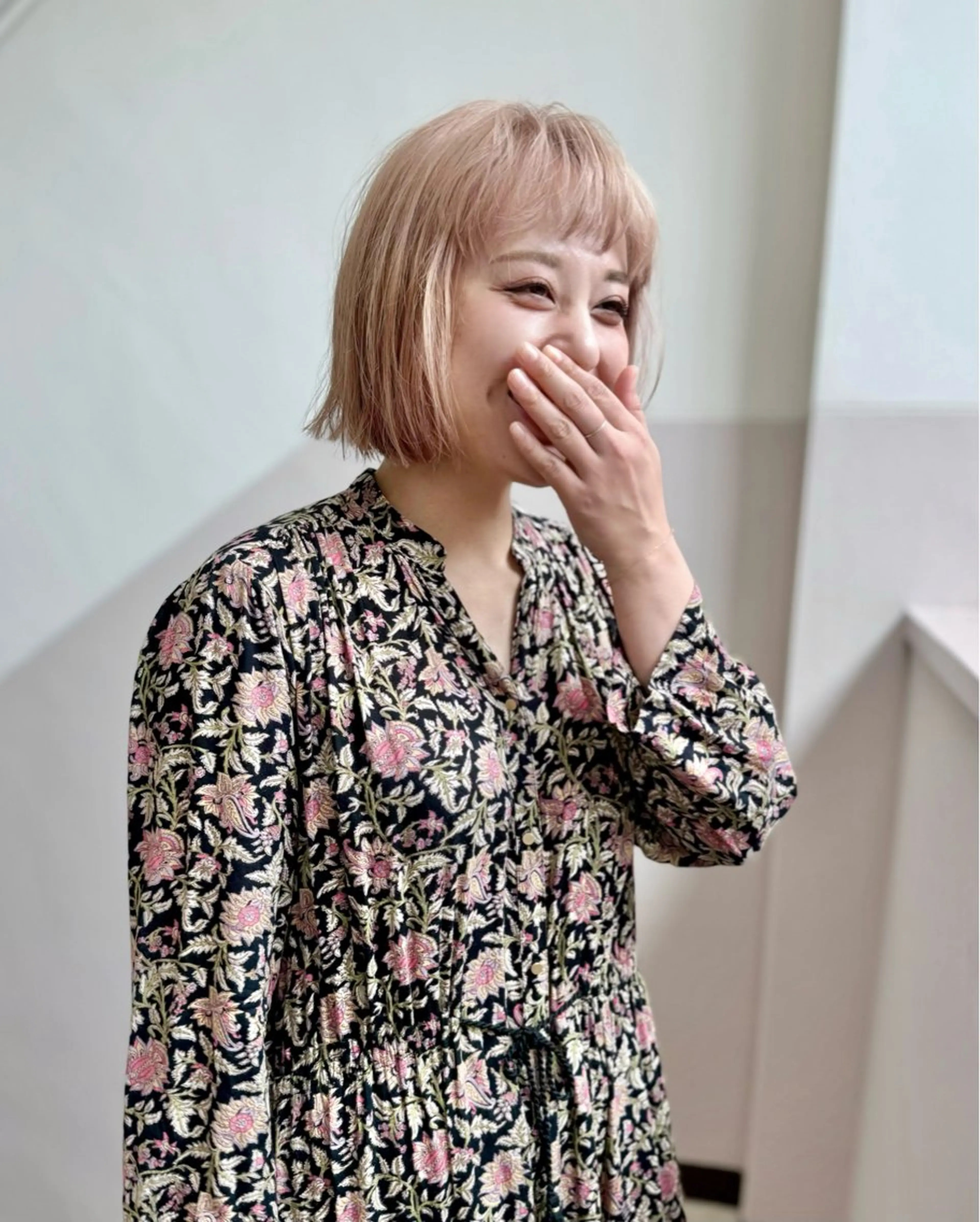 ミディアム オカモト ミユウのヘアスタイル