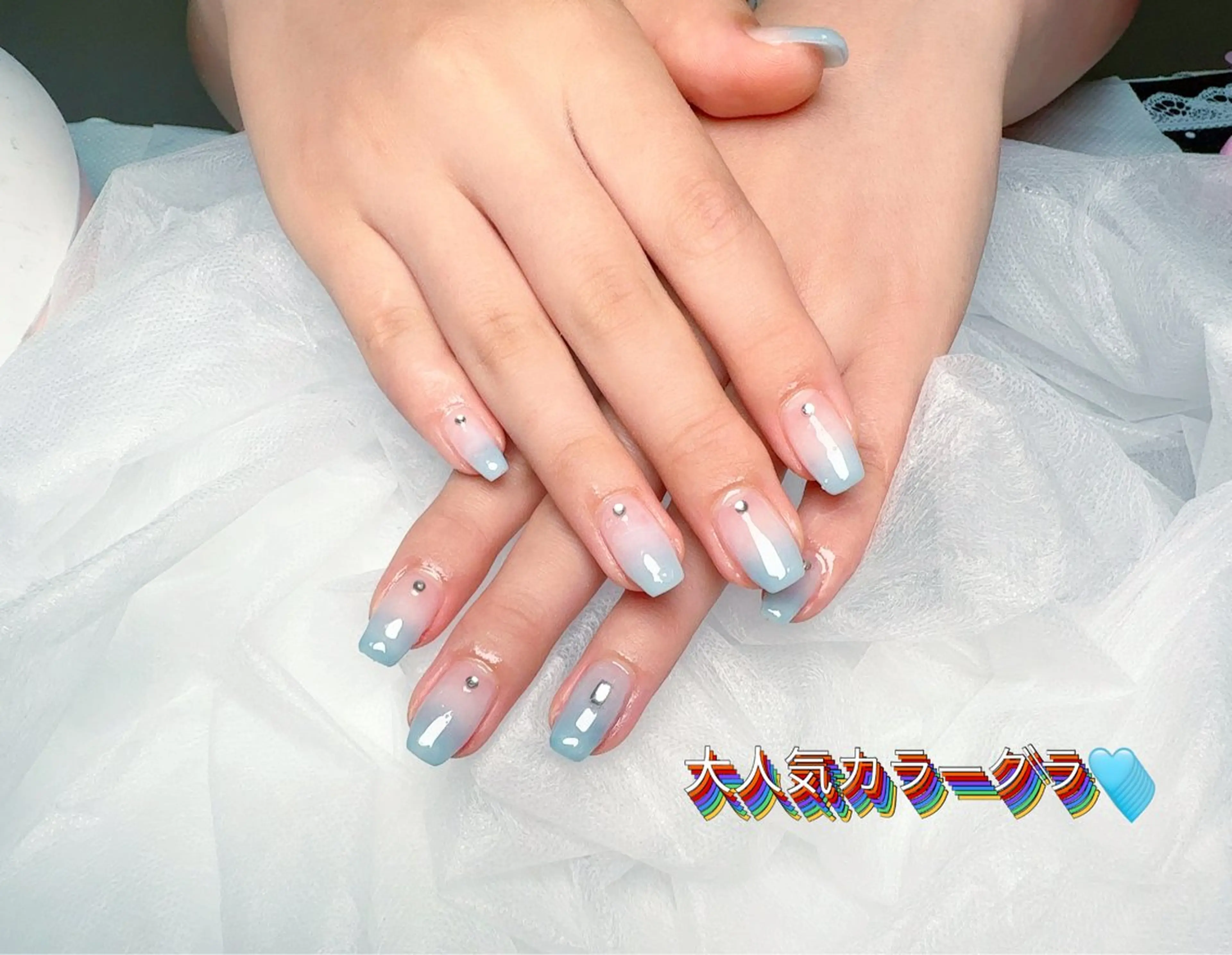 ネイル pink ladyサロン所属・べ にのネイルデザイン