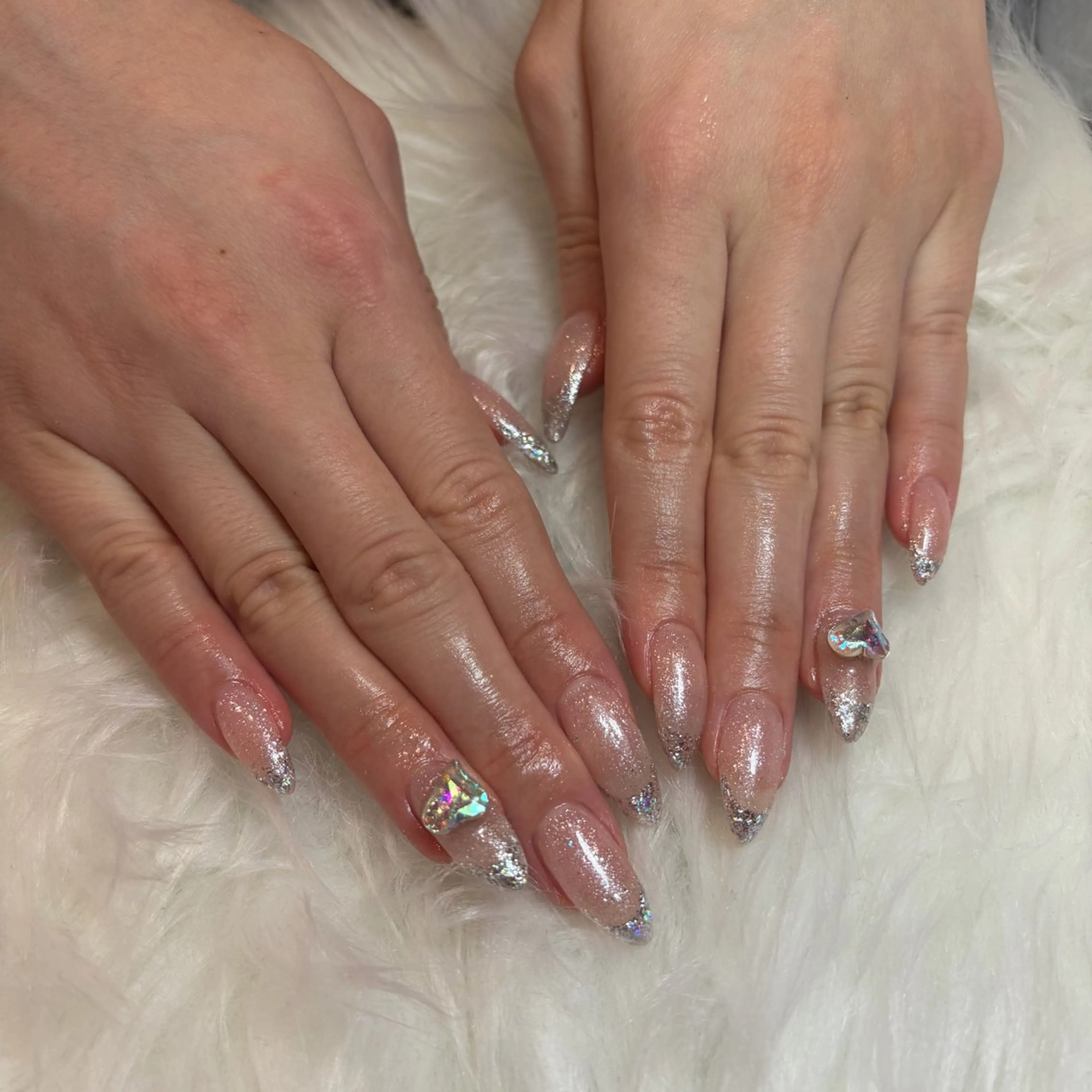 ネイル フレンチネイル ガラスフレンチ LIB VALLA haruka🎀🫧のネイルデザイン