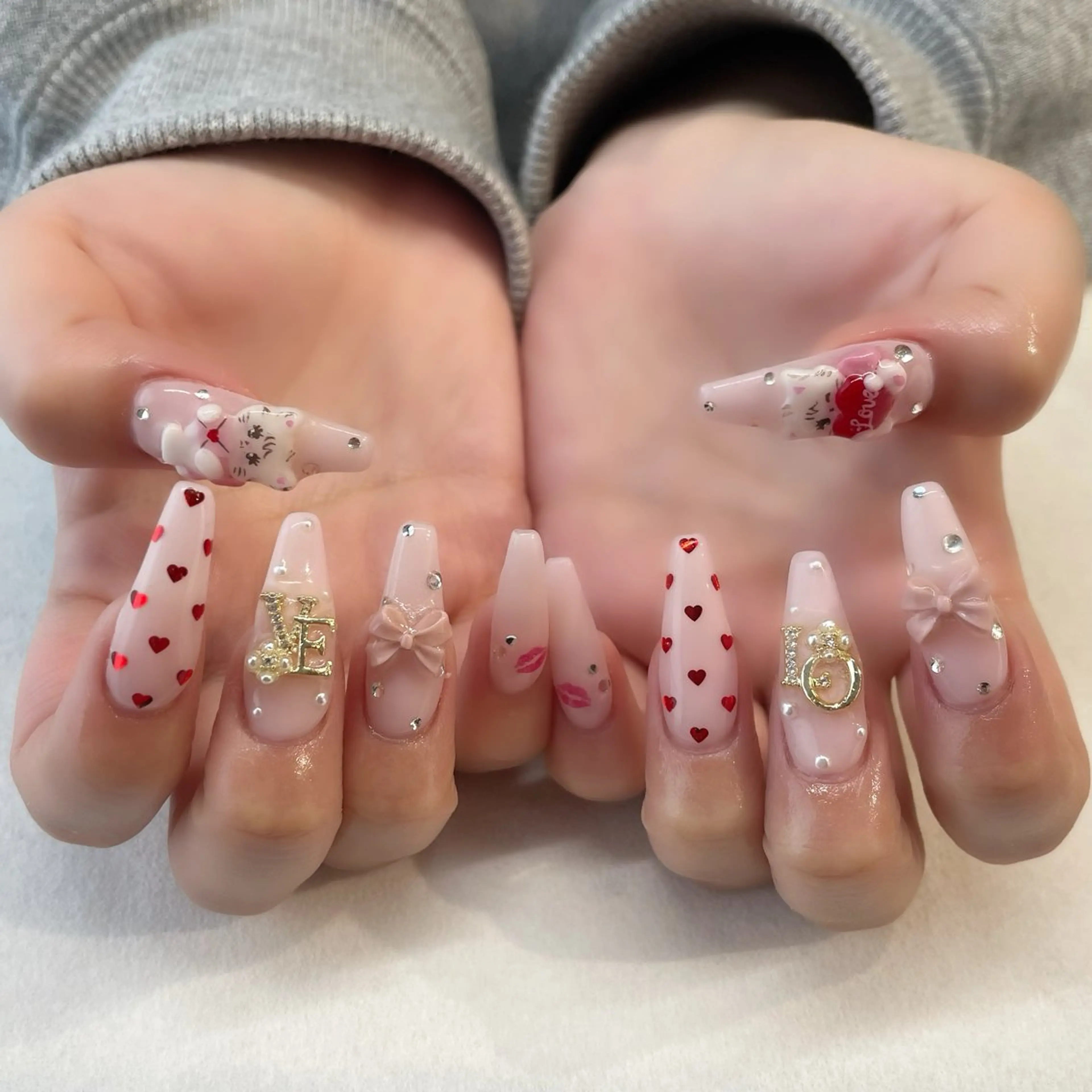 ネイル ハンドネイル 💎🐰 saki. m 🐰💎のネイルデザイン