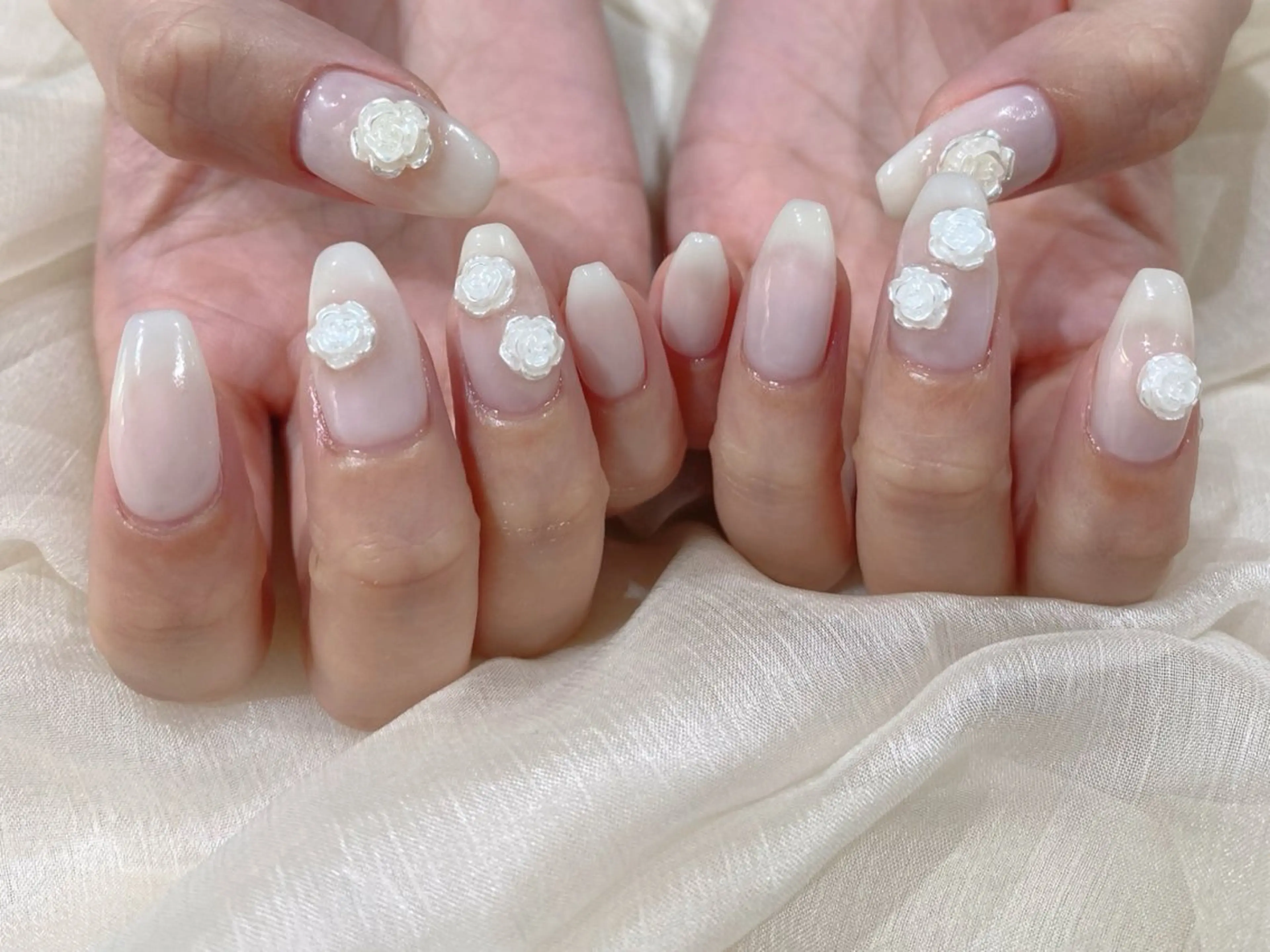 ミディアム ハンドネイル Nail  R💫 naoのネイルデザイン