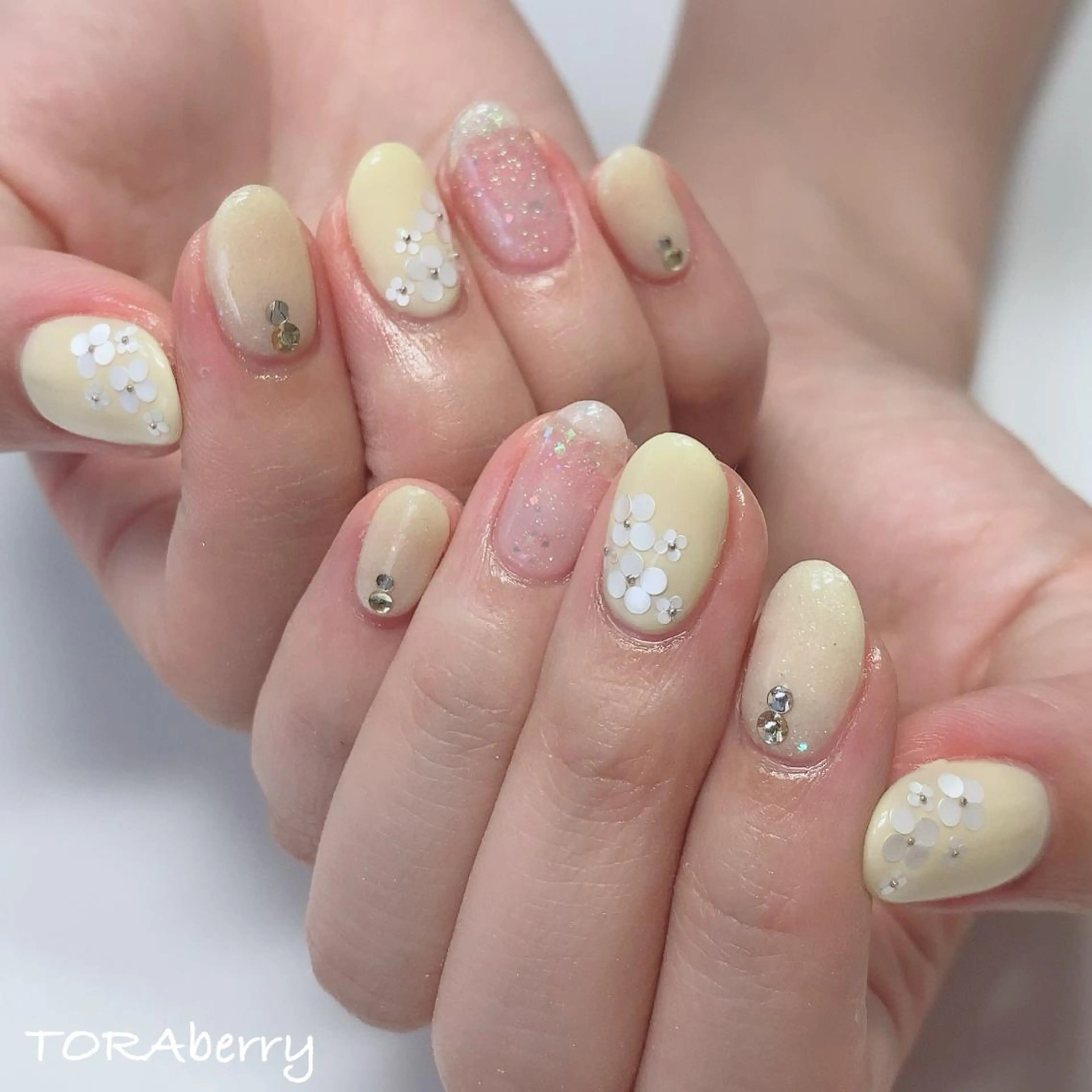 ネイル ハンドネイル ネイリスト なつみのネイルデザイン