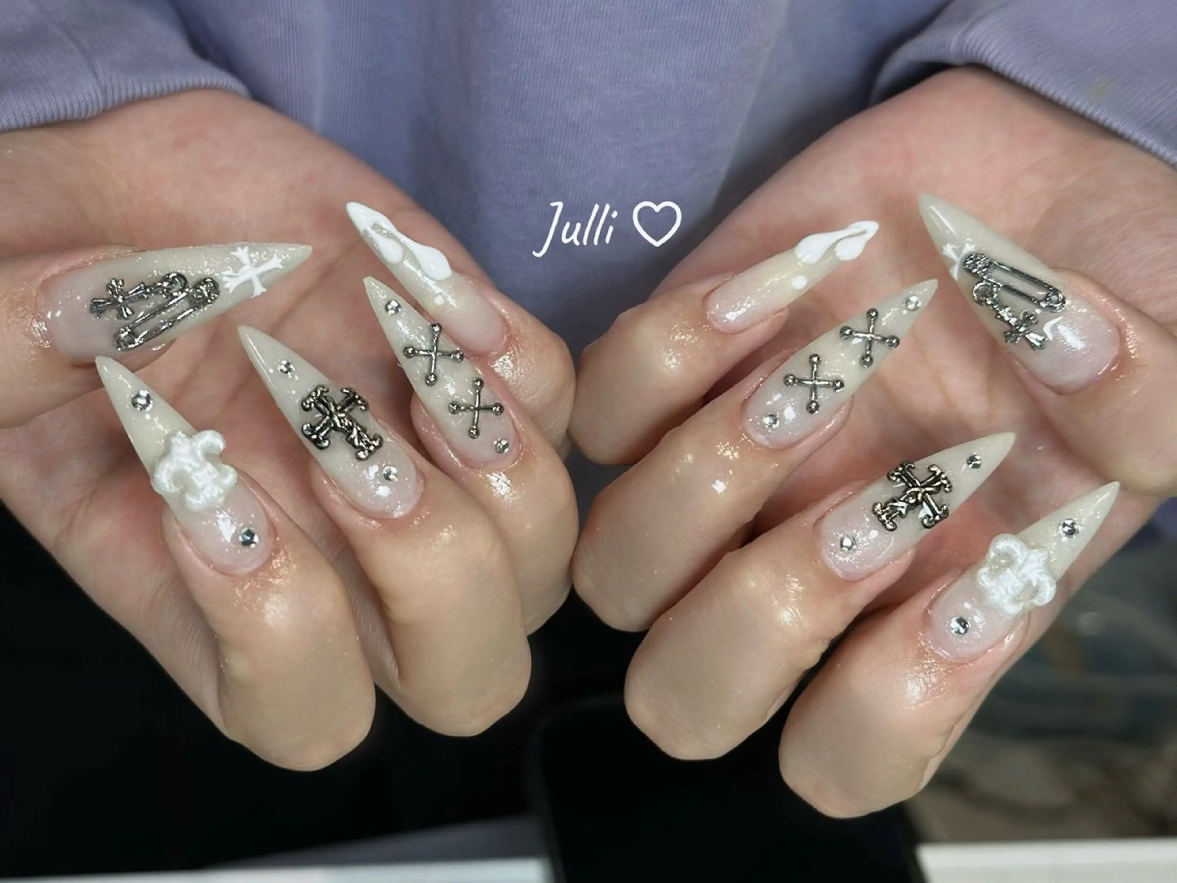 ネイル ボルドー ブラウン チークネイル ドット フットネイル Julli ジュリのネイルデザイン