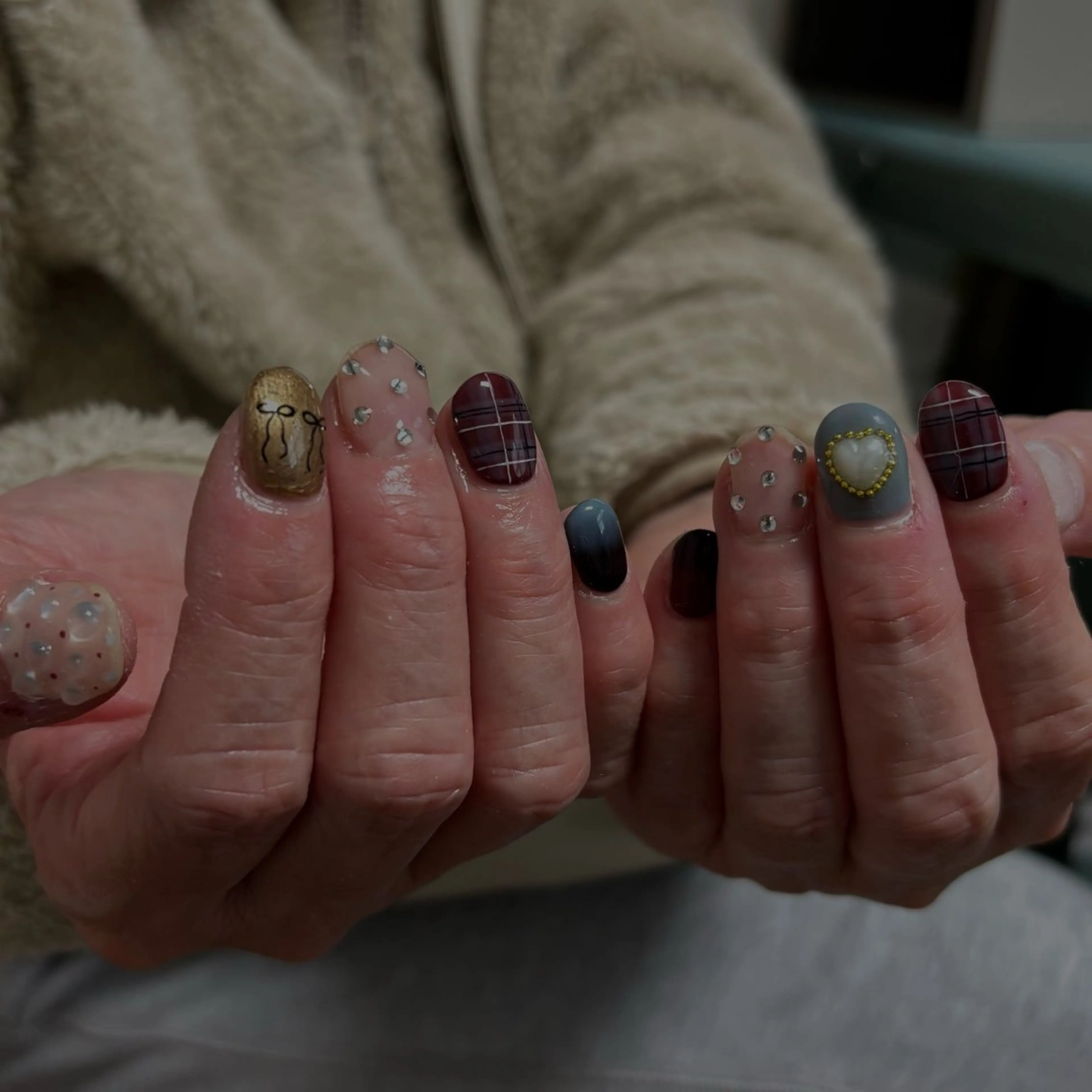 ネイル ハンドネイル 爪塗屋 さんのネイルデザイン