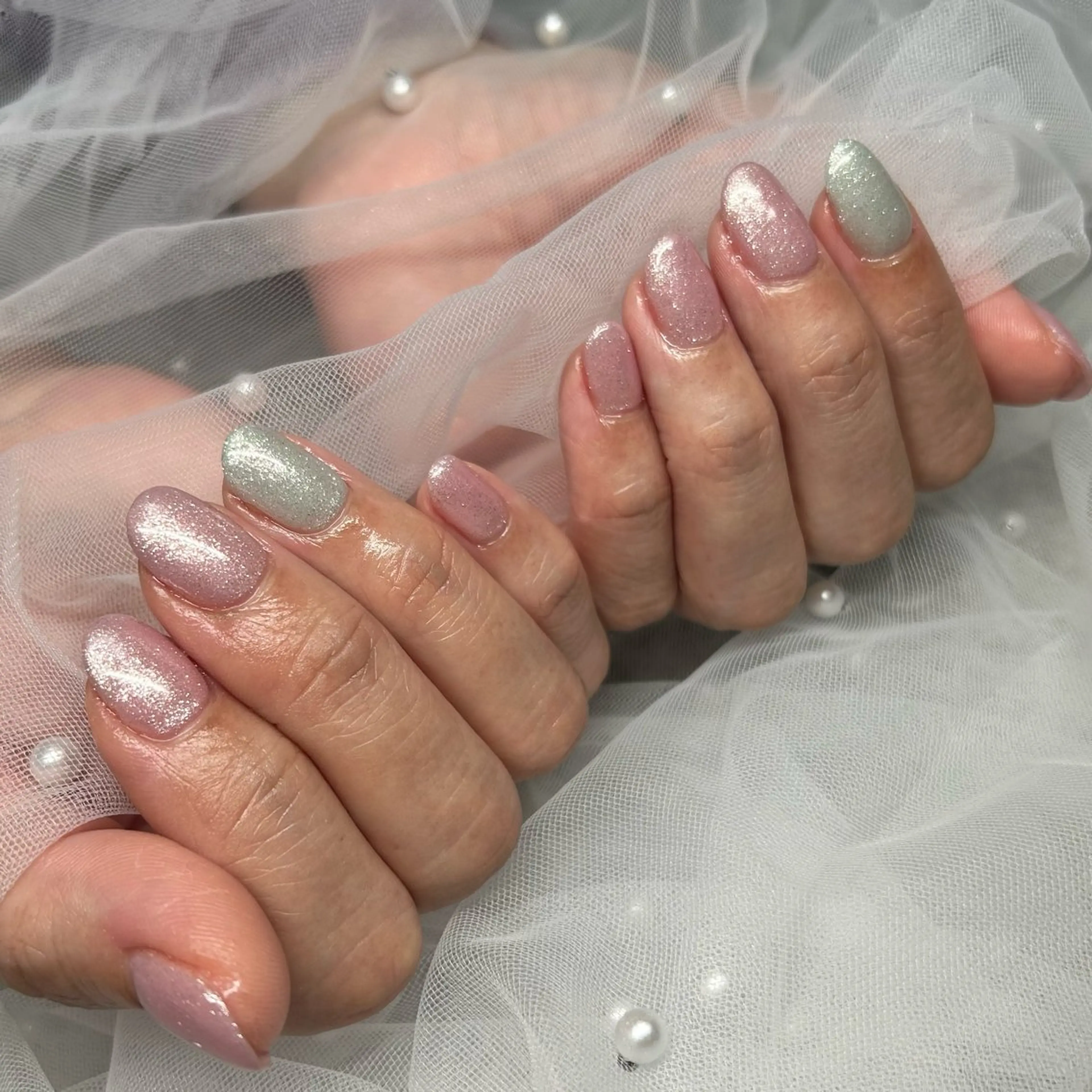 ネイル ラメ(グリッター) ワンカラーネイル シルバー ハンドネイル ten nail salon　かえでのネイルデザイン