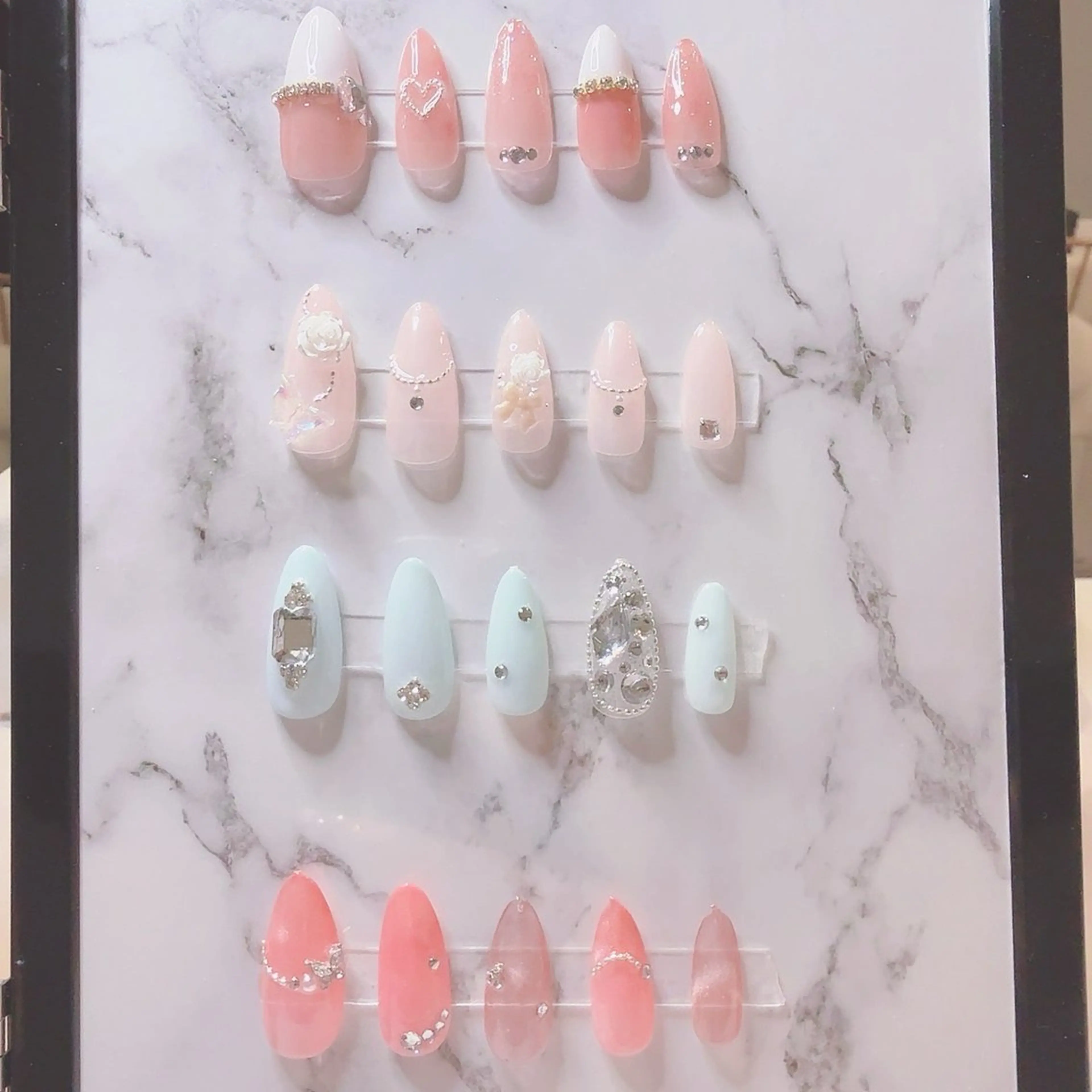 ネイル nailsalon Moa【モア】所属・natsuki 🦊🩶のネイルデザイン