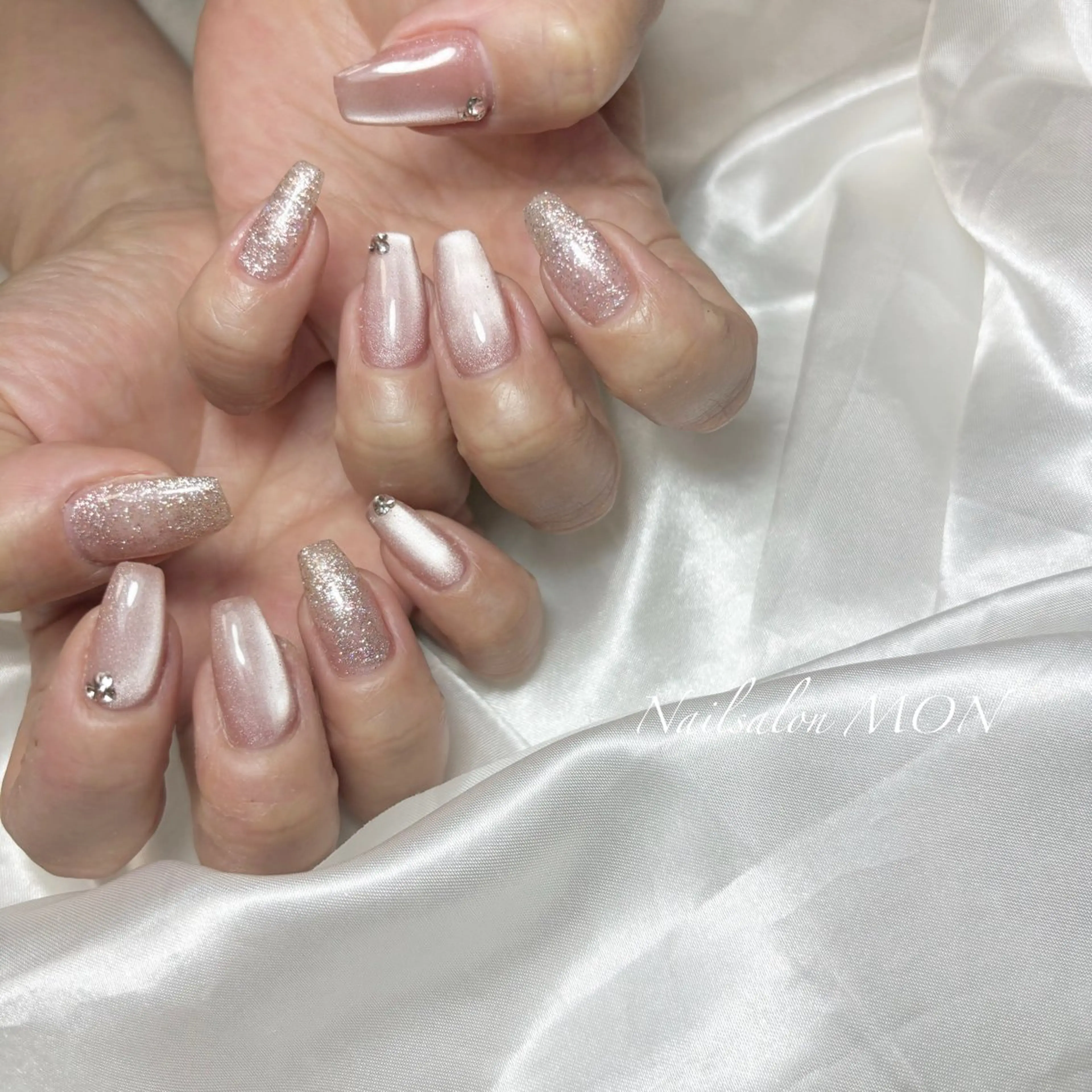 ネイル マグネットネイル ハンドネイル Nailsalon MONのネイルデザイン