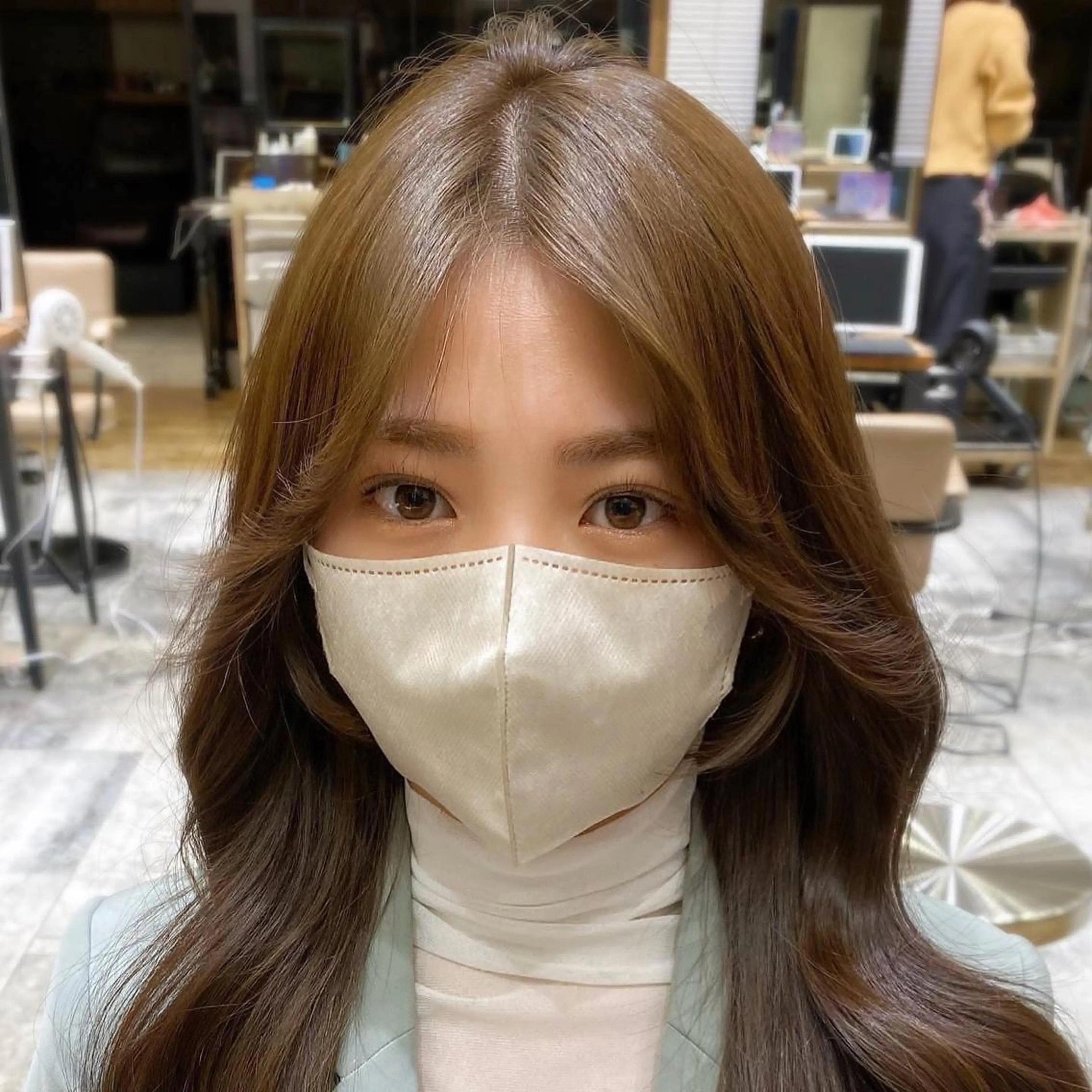 セミロング カラー On所属・顔まわりカット🌟 くびれヘア/寺門遥輝のヘアスタイル