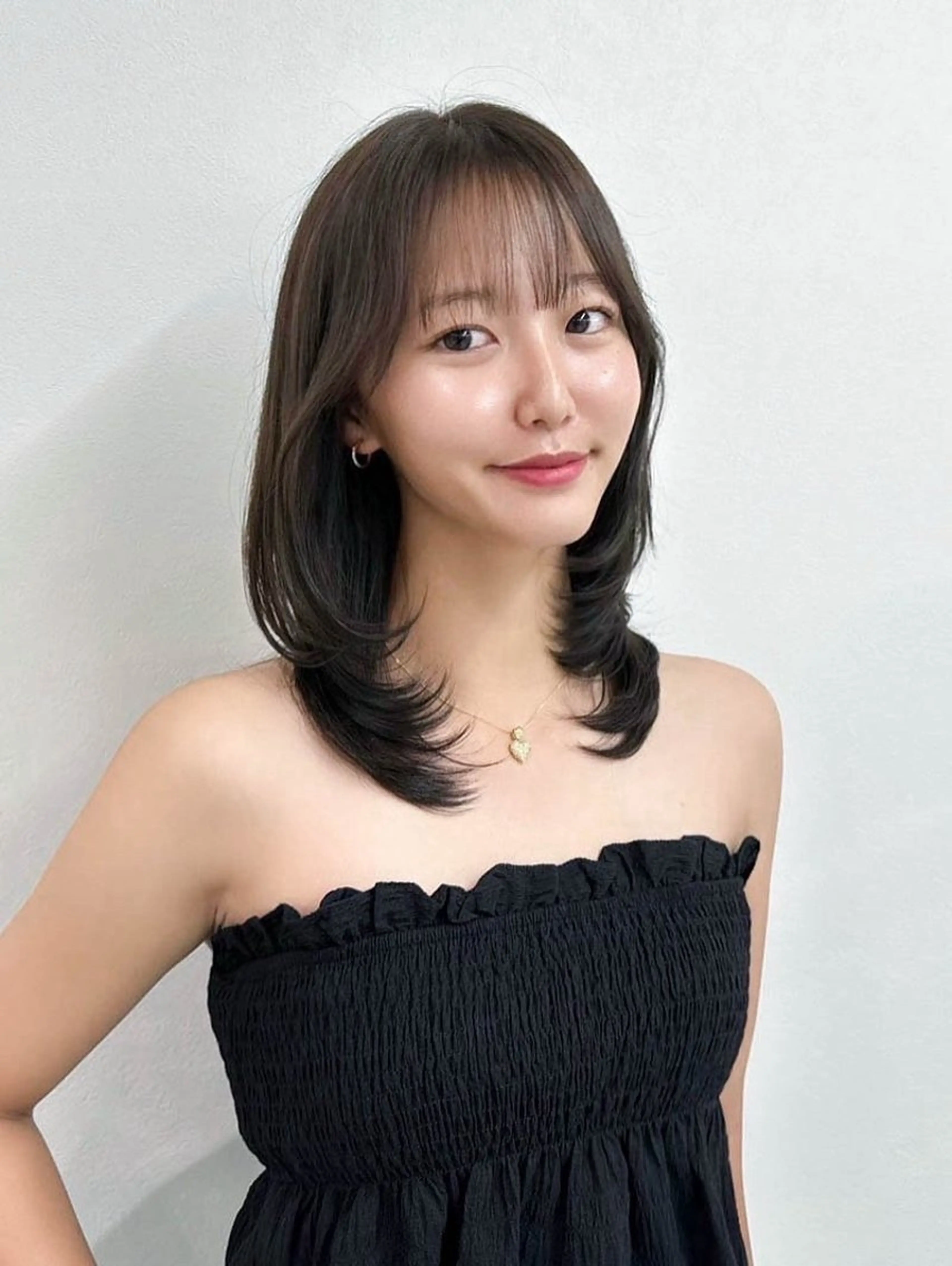 ミディアム 顔周りカット 韓国風ヘア レイヤーカット 似合わせカット シースルーバング 久米 文弥のヘアスタイル