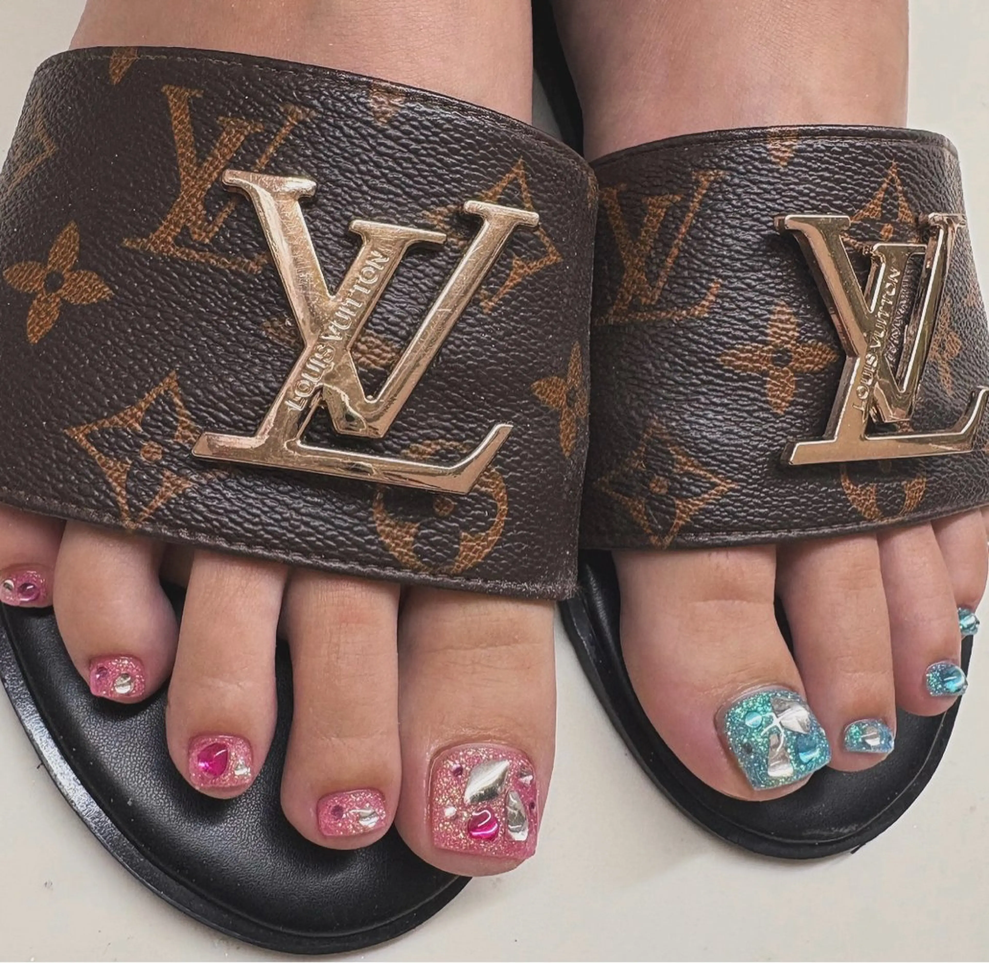 〈オフ込み〉🎀フットネイル10本アートの写真