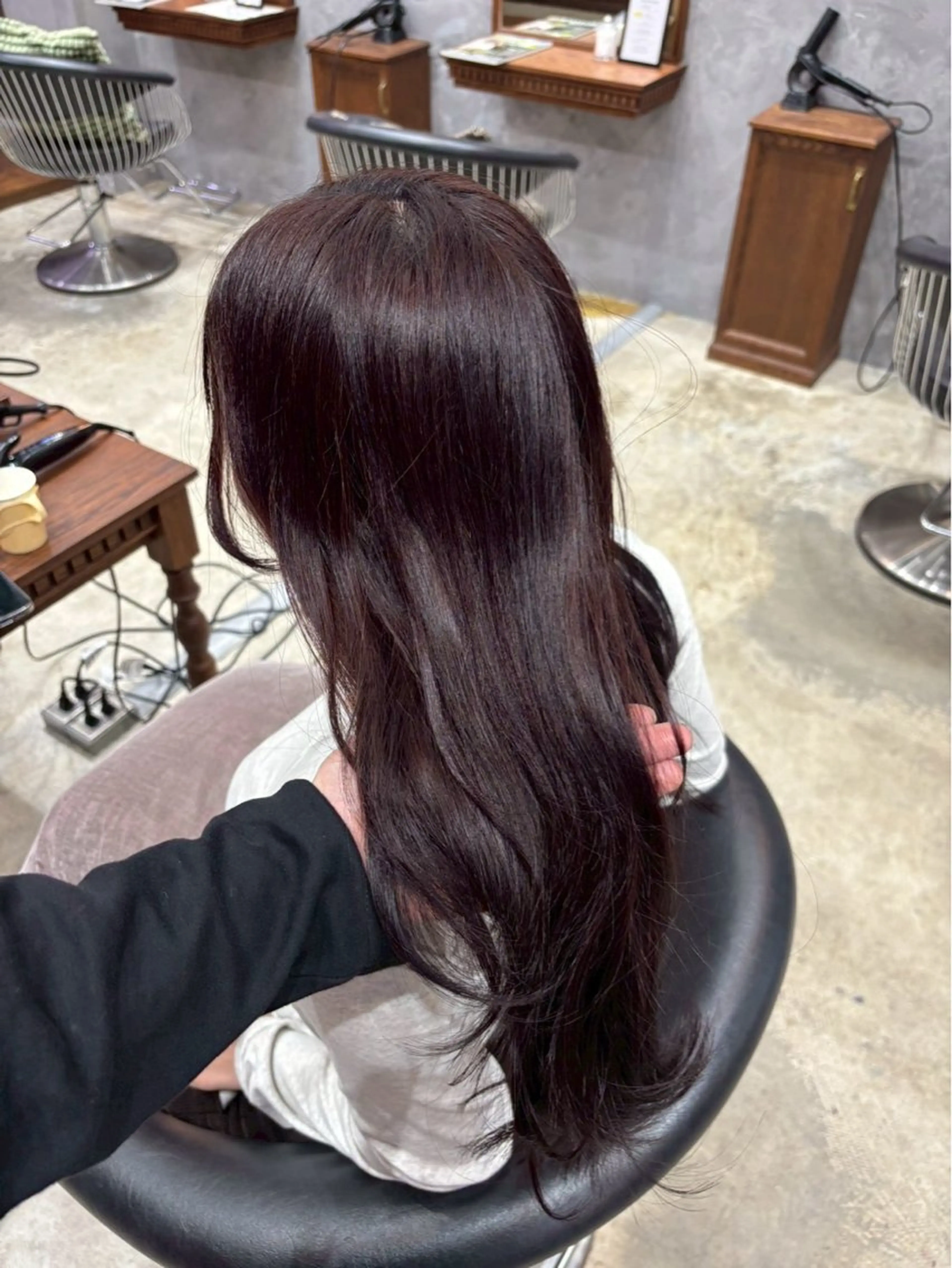 ロング ヘアカラー 前畑 きりあのヘアスタイル