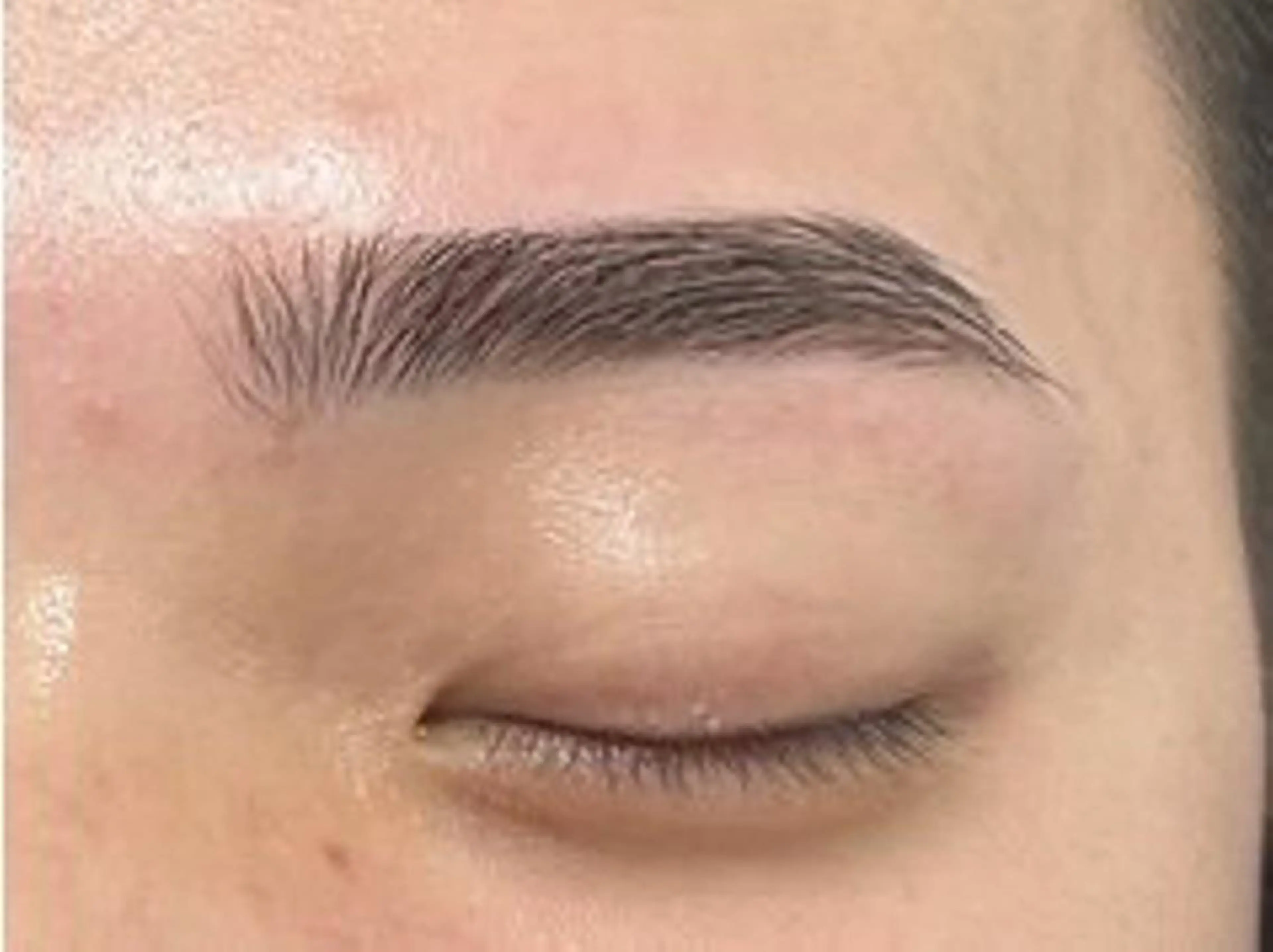 アイブロウ 眉毛専門サロンecarg(エサージュ)横浜店所属・エサージュ横浜店 日下春香のマツエク・マツパデザイン