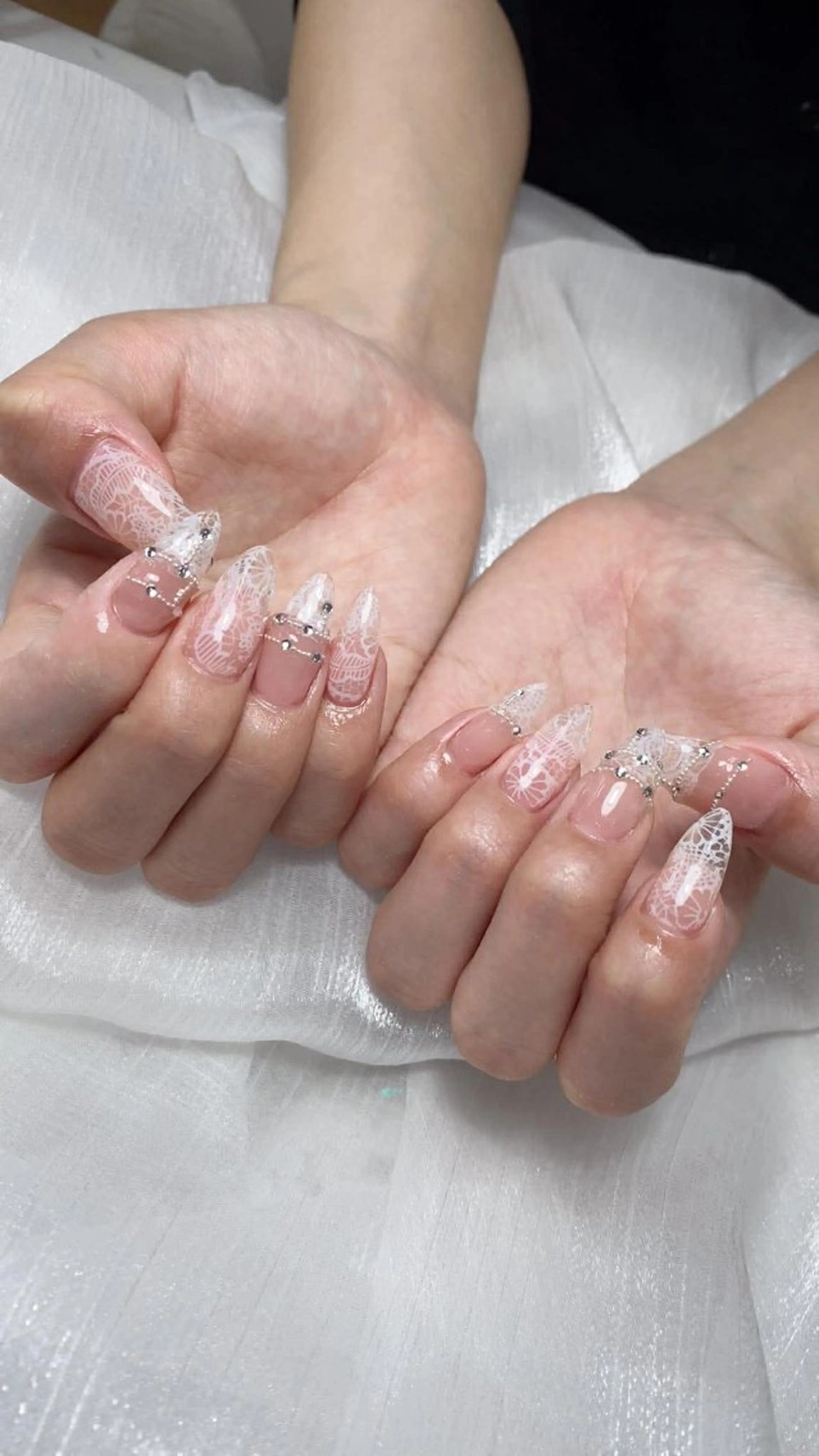 ネイル フレンチネイル グラデーション 韓国ネイル マグネットネイル ミラーネイル ハンドネイル Squeen Nailのネイルデザイン