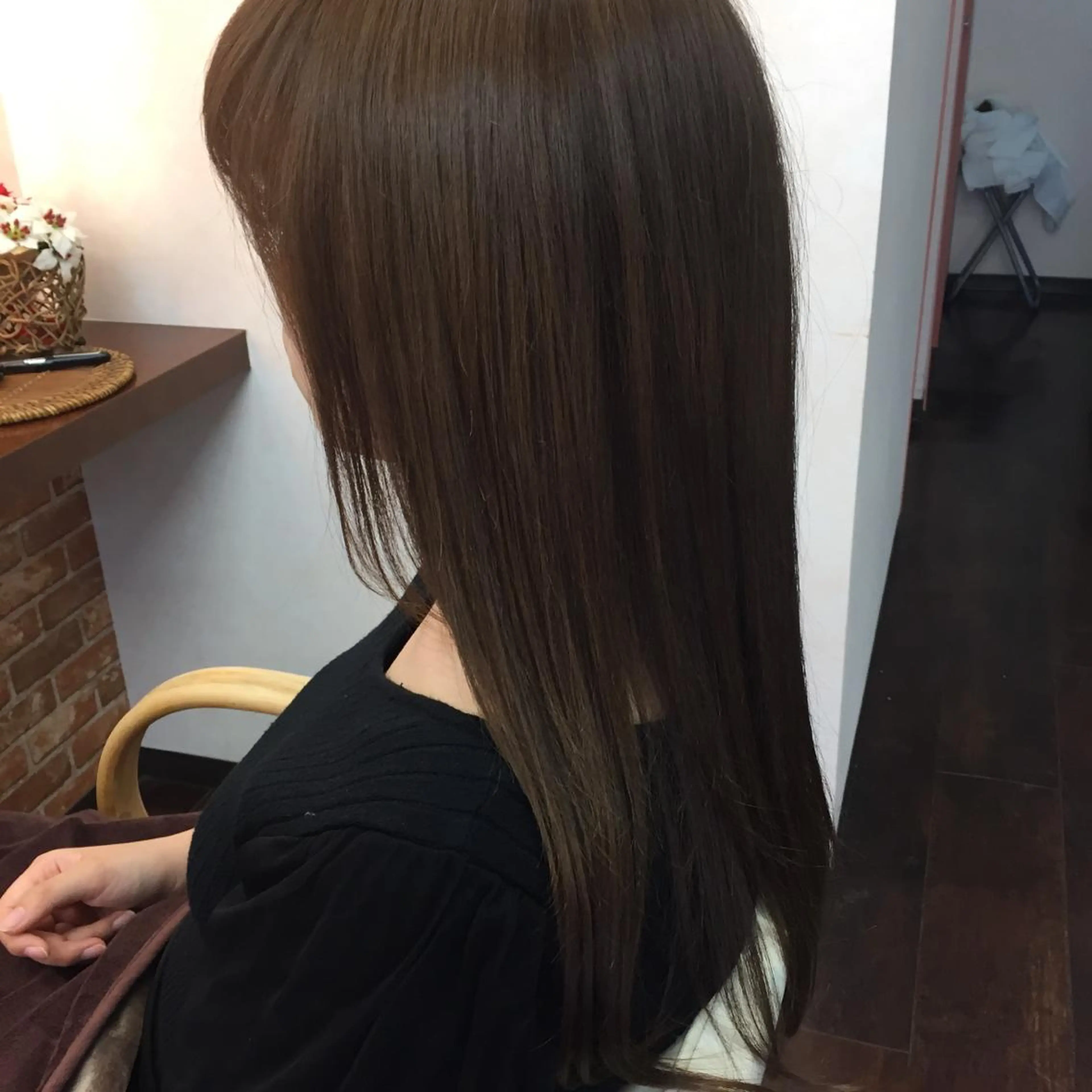 セミロング カラー 桧山 真のヘアスタイル