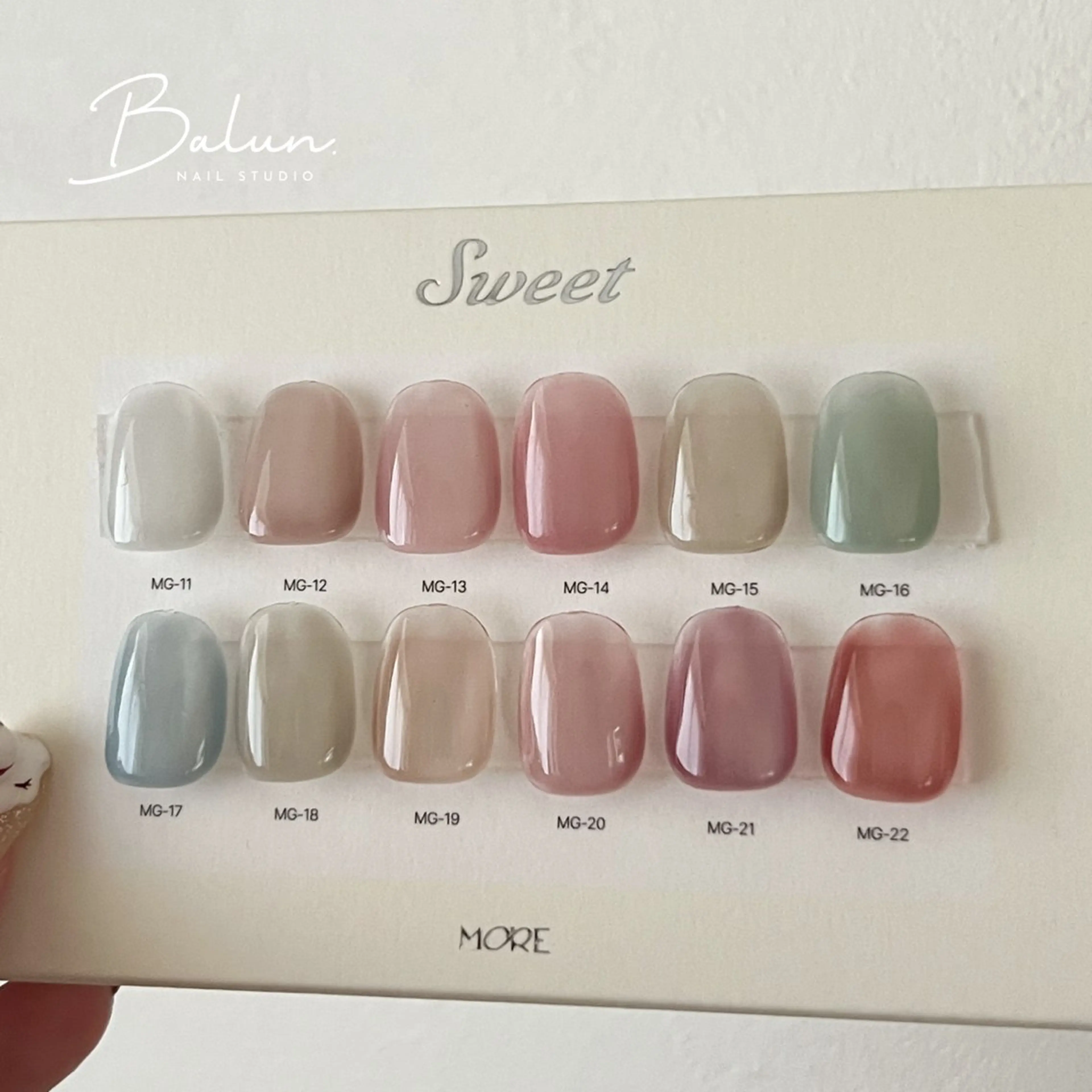 ネイル ジェルネイル 氷ネイル・うるうるネイル 韓国ネイル ハンドネイル balun. nailのネイルデザイン