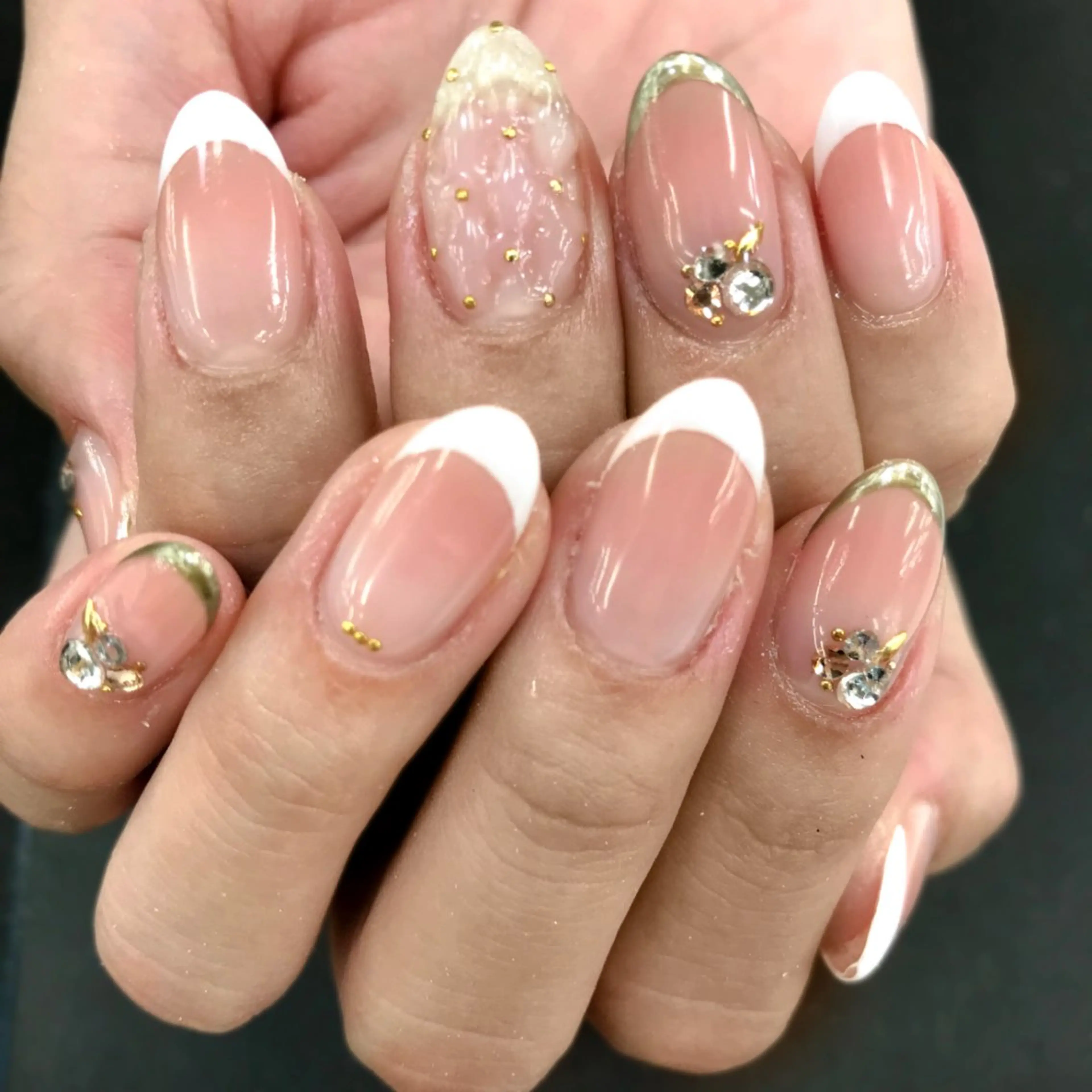 ネイル フレンチネイル ジェルネイル ハンドネイル NAIL MOONのネイルデザイン