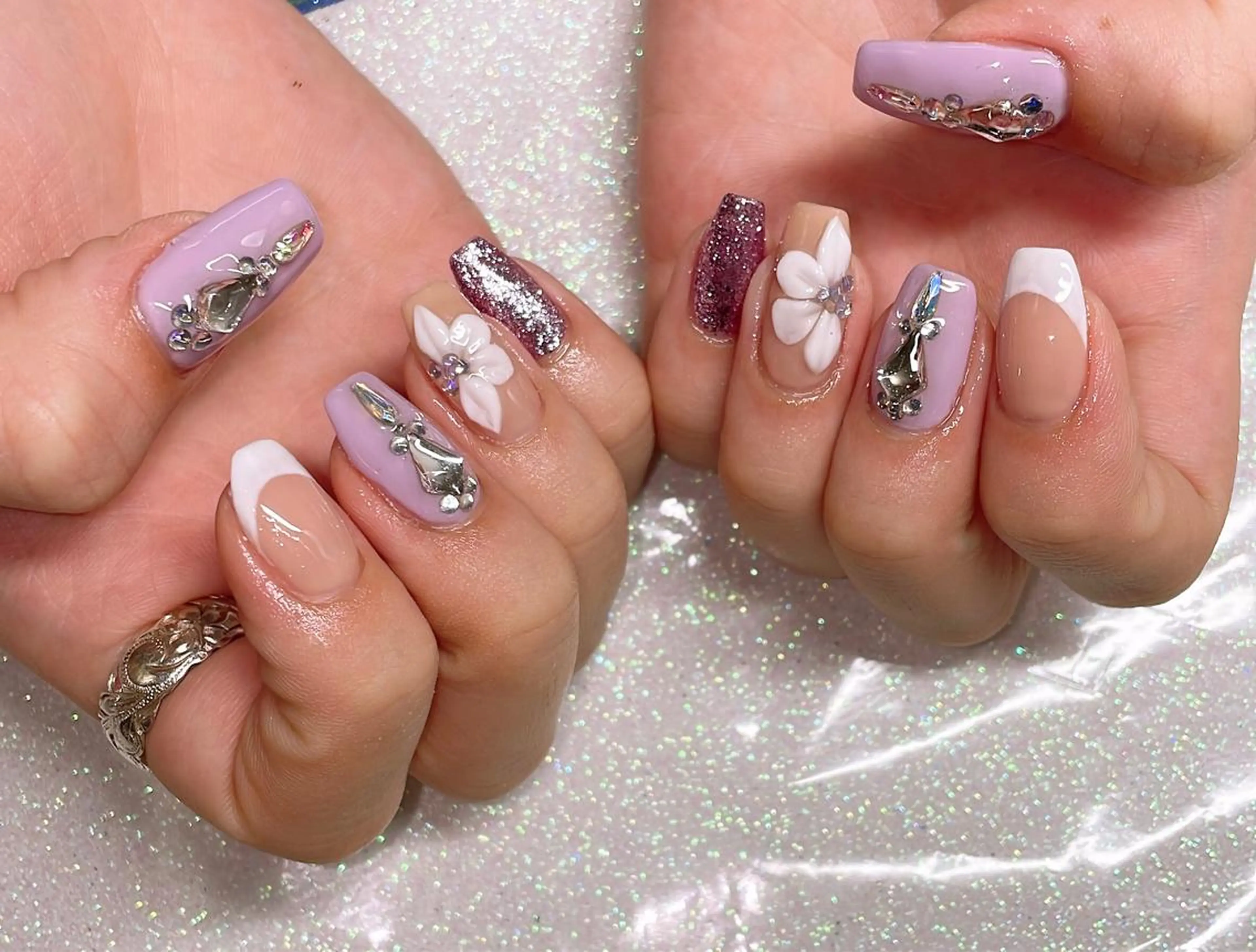 ネイル ハンドネイル VIERU 🌈🎀💖のネイルデザイン