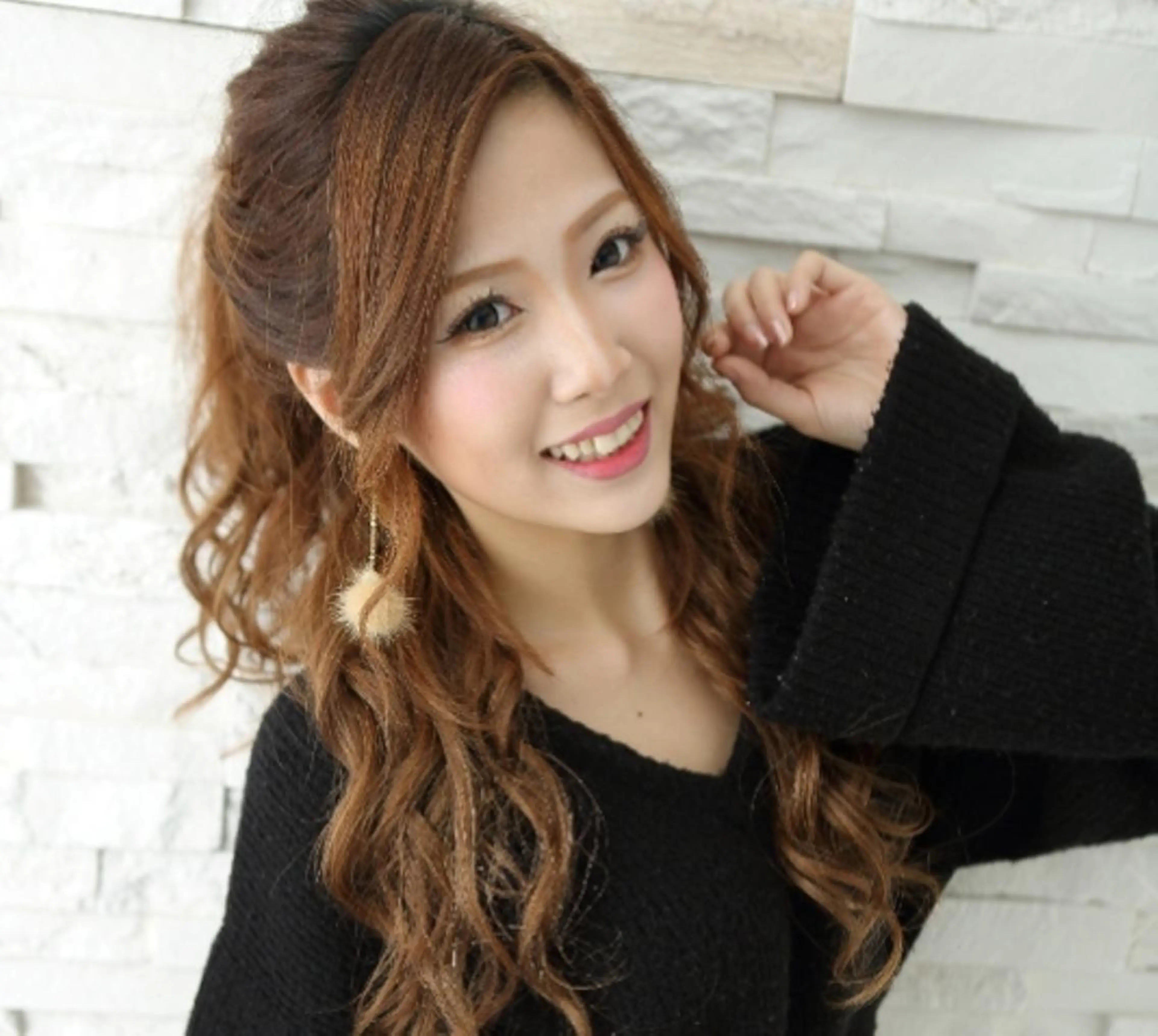 ロング カラー パーマ ヘアアレンジ 大阪レミーエクステ チビ編み込みのヘアスタイル