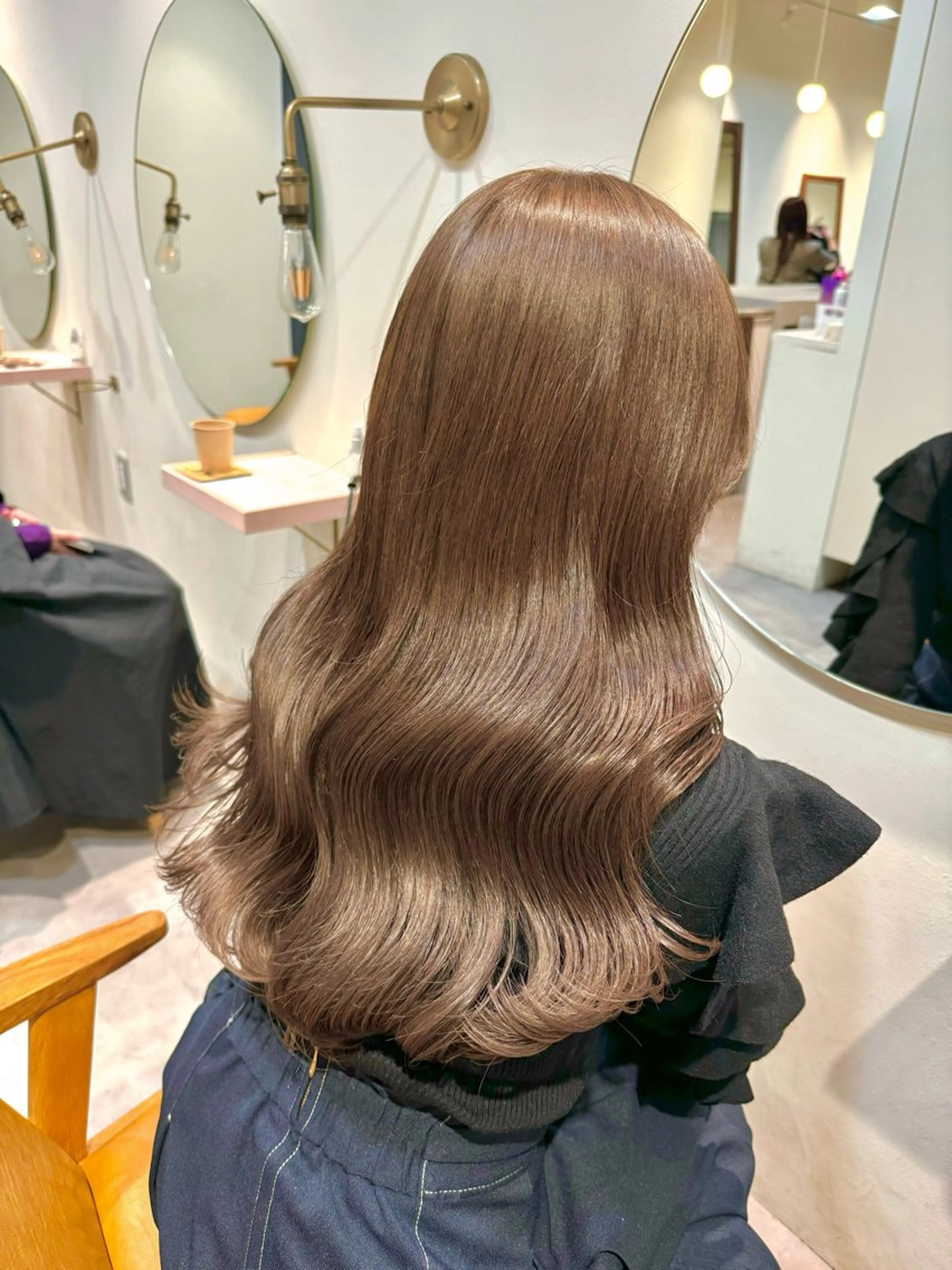 ロング カラー ベージュカラー ブリーチ ブラウンカラー ヘーゼル ブリーチなしカラー ayaka♡ 柔らかカラーのヘアスタイル