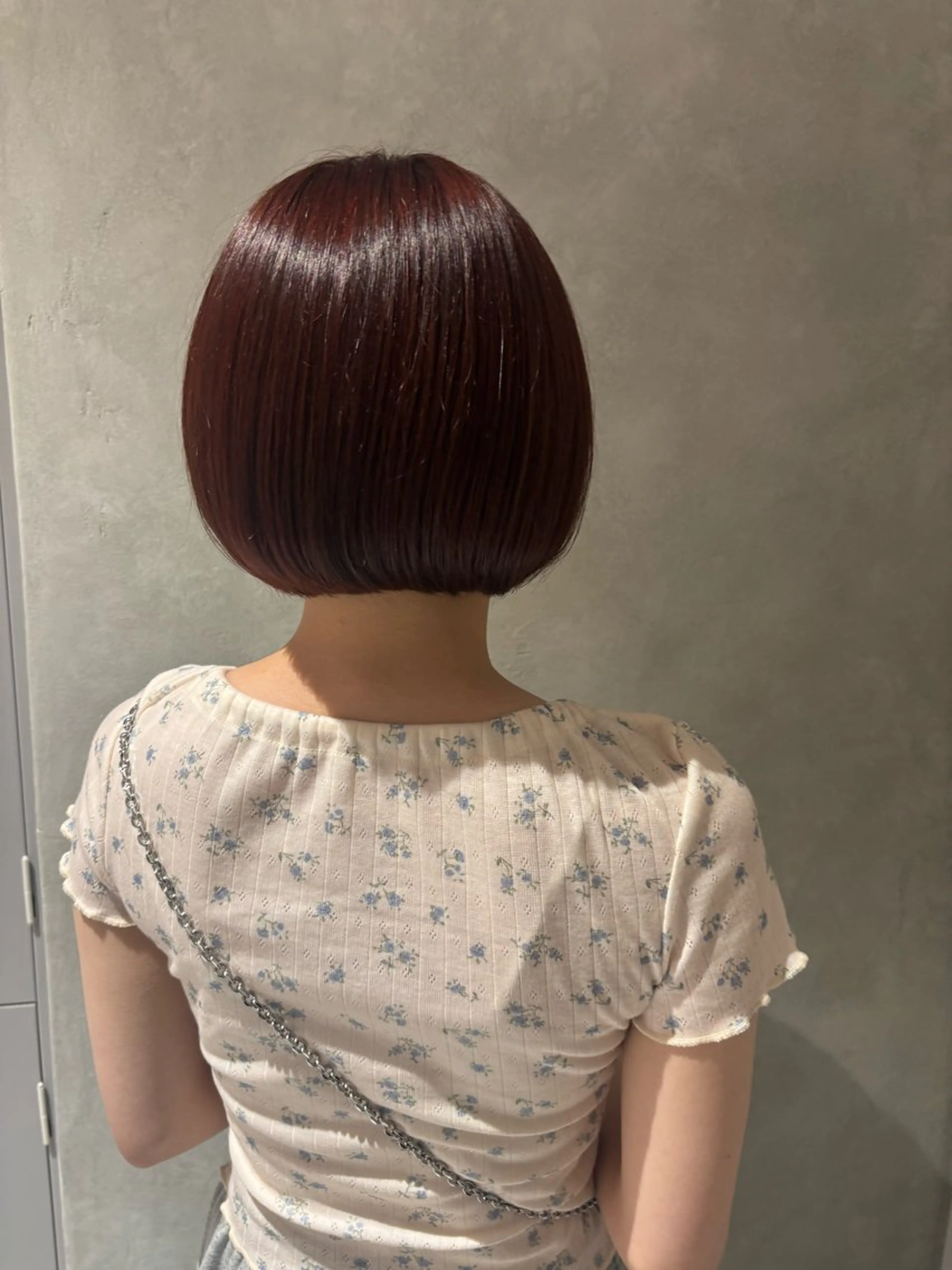 ショート ボブ 伸ばしかけ カット ヘアカラー トリートメント 大久保 愛のヘアスタイル