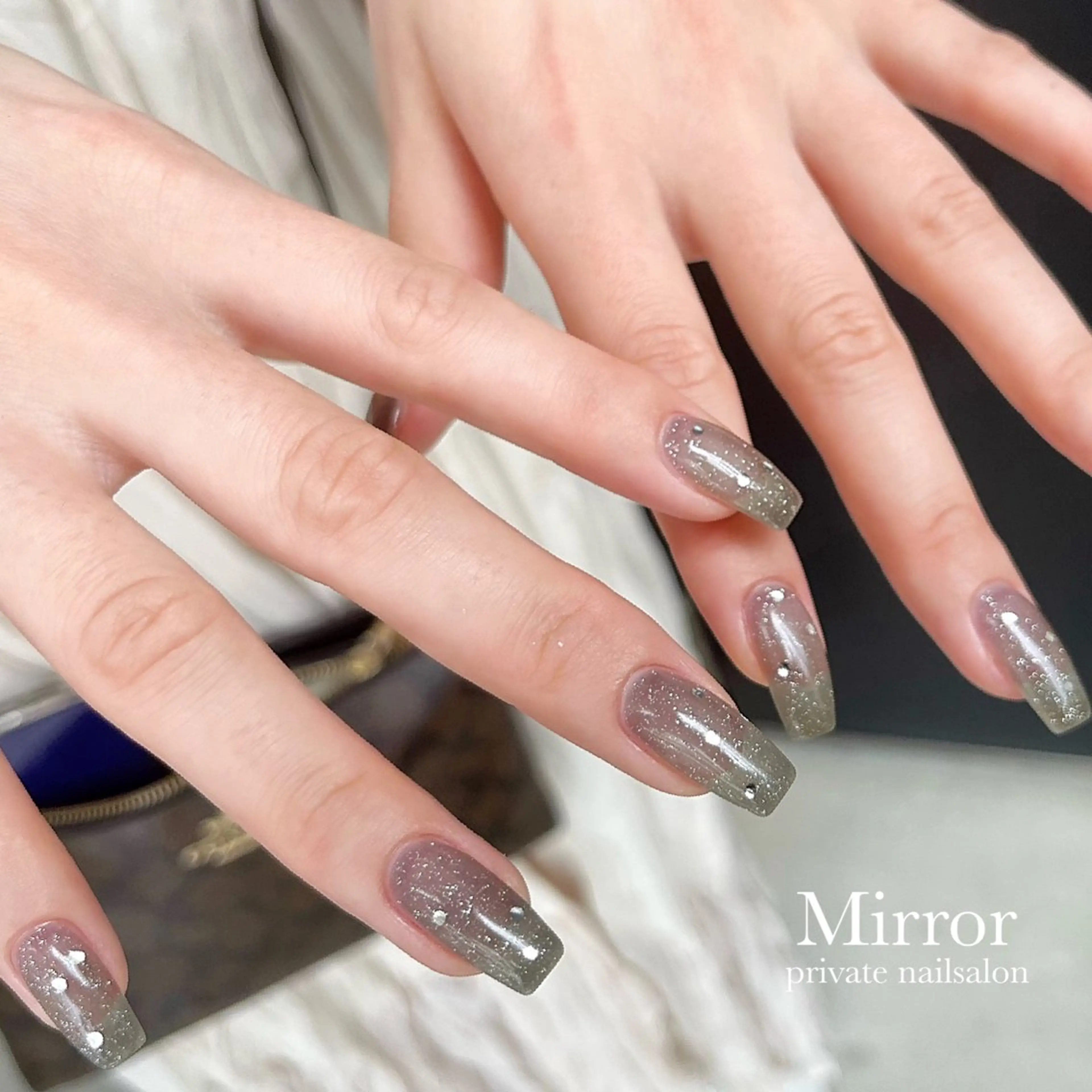 ネイル nailsalon Mirrorのネイルデザイン