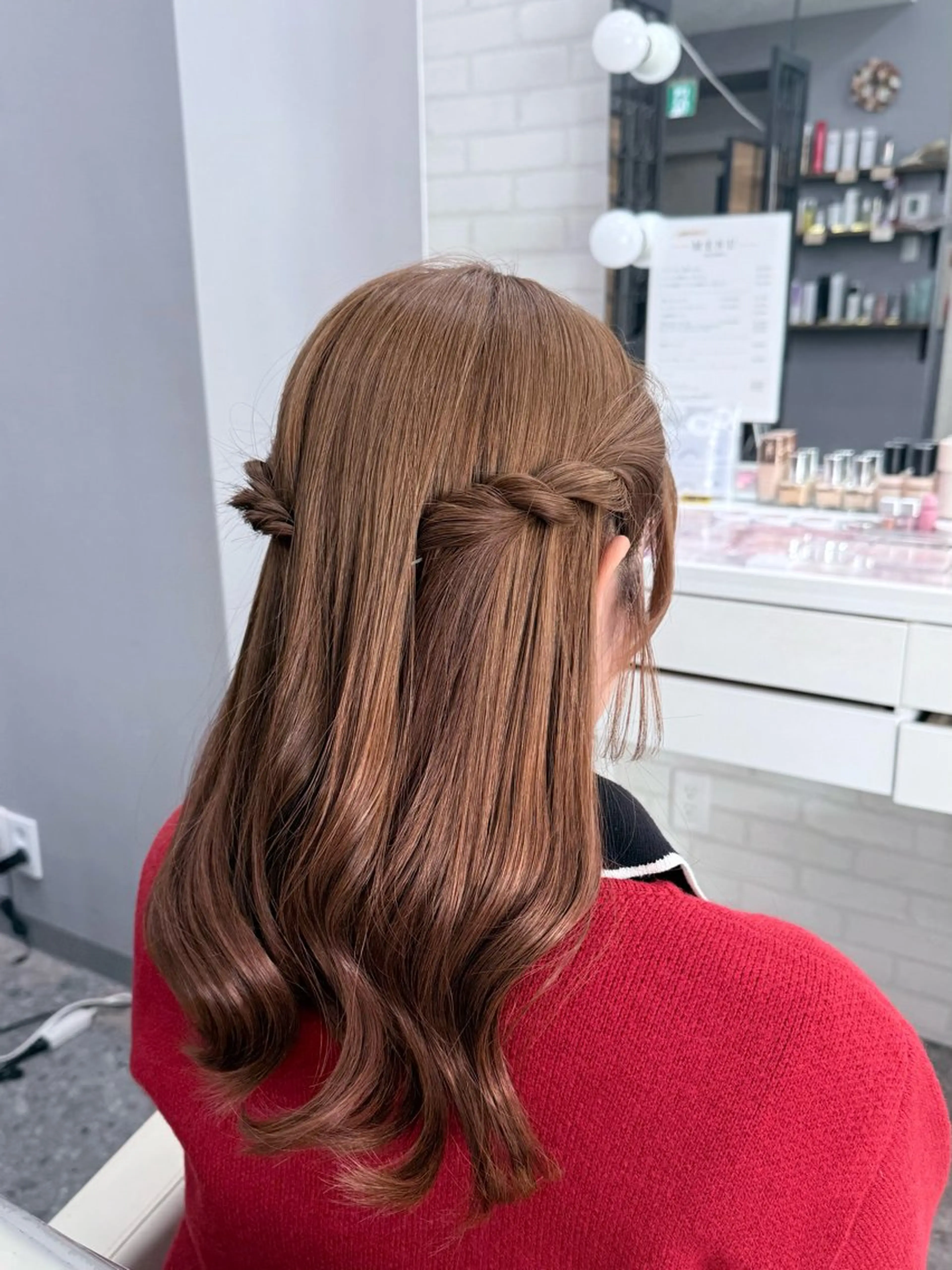 セミロング ヘアアレンジ ヘアセット misaki 🍒のヘアスタイル