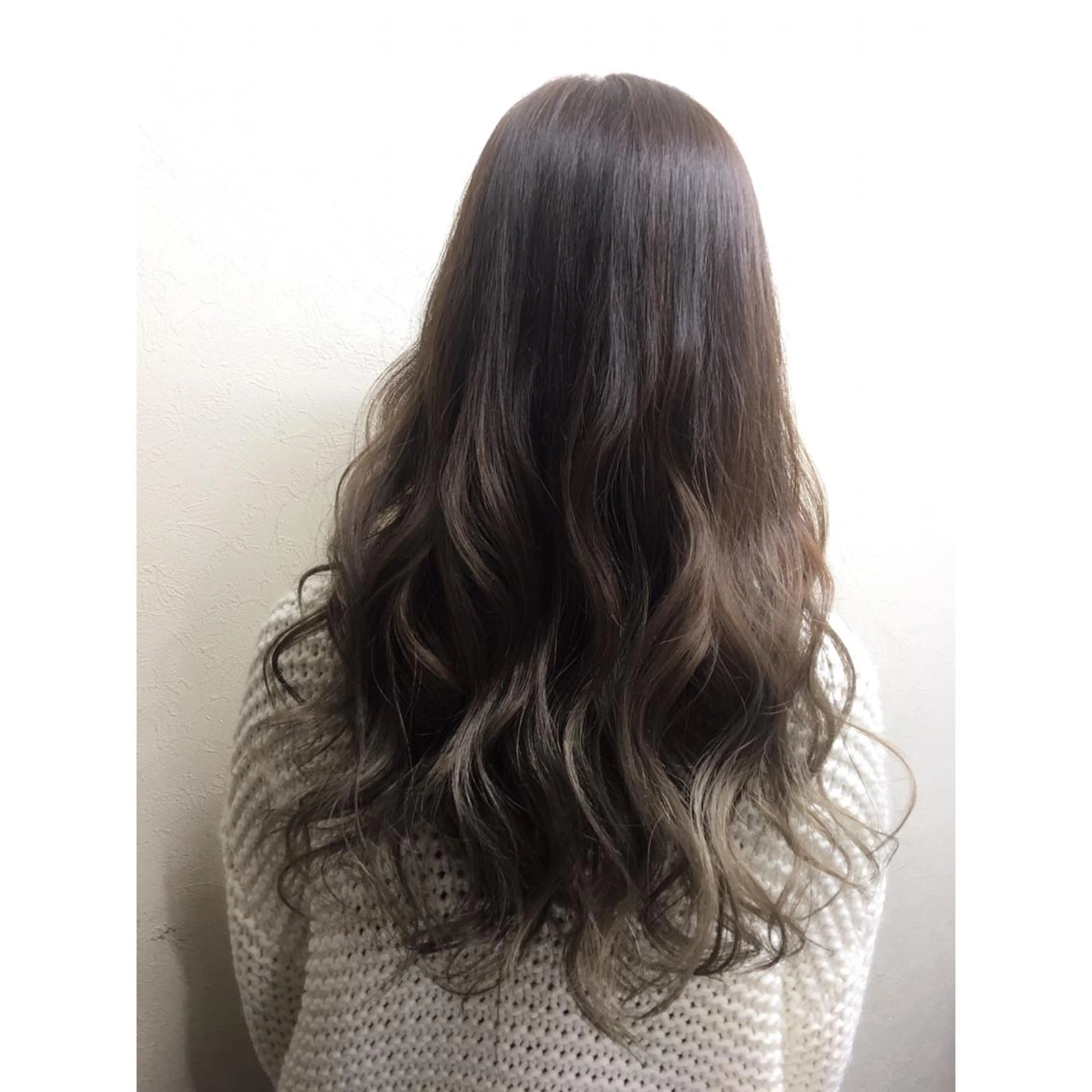 ロング ヤマグチ ヒカルのヘアスタイル