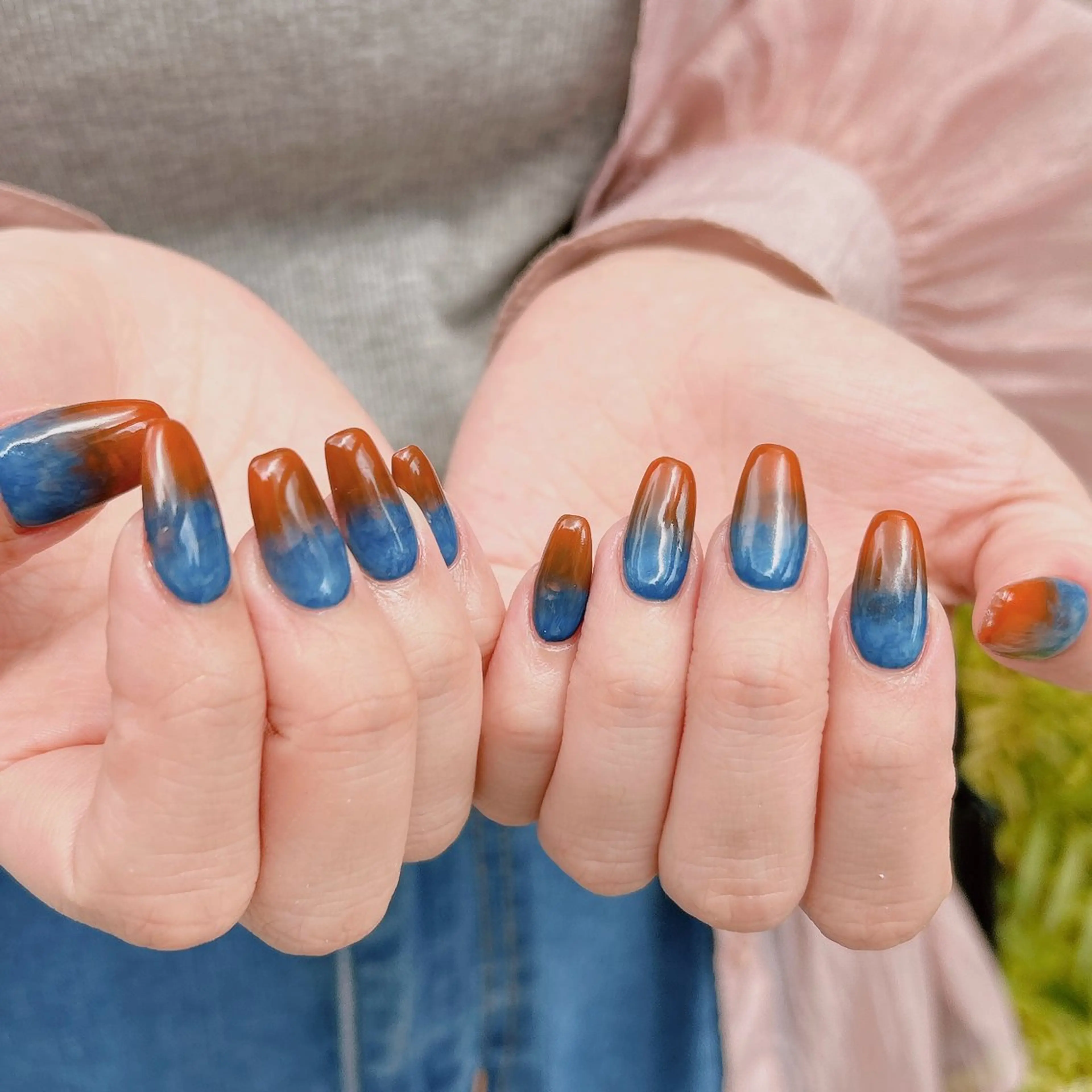 ネイル グラデーション ニュアンスネイル ハンドネイル junna のぞいてねのネイルデザイン