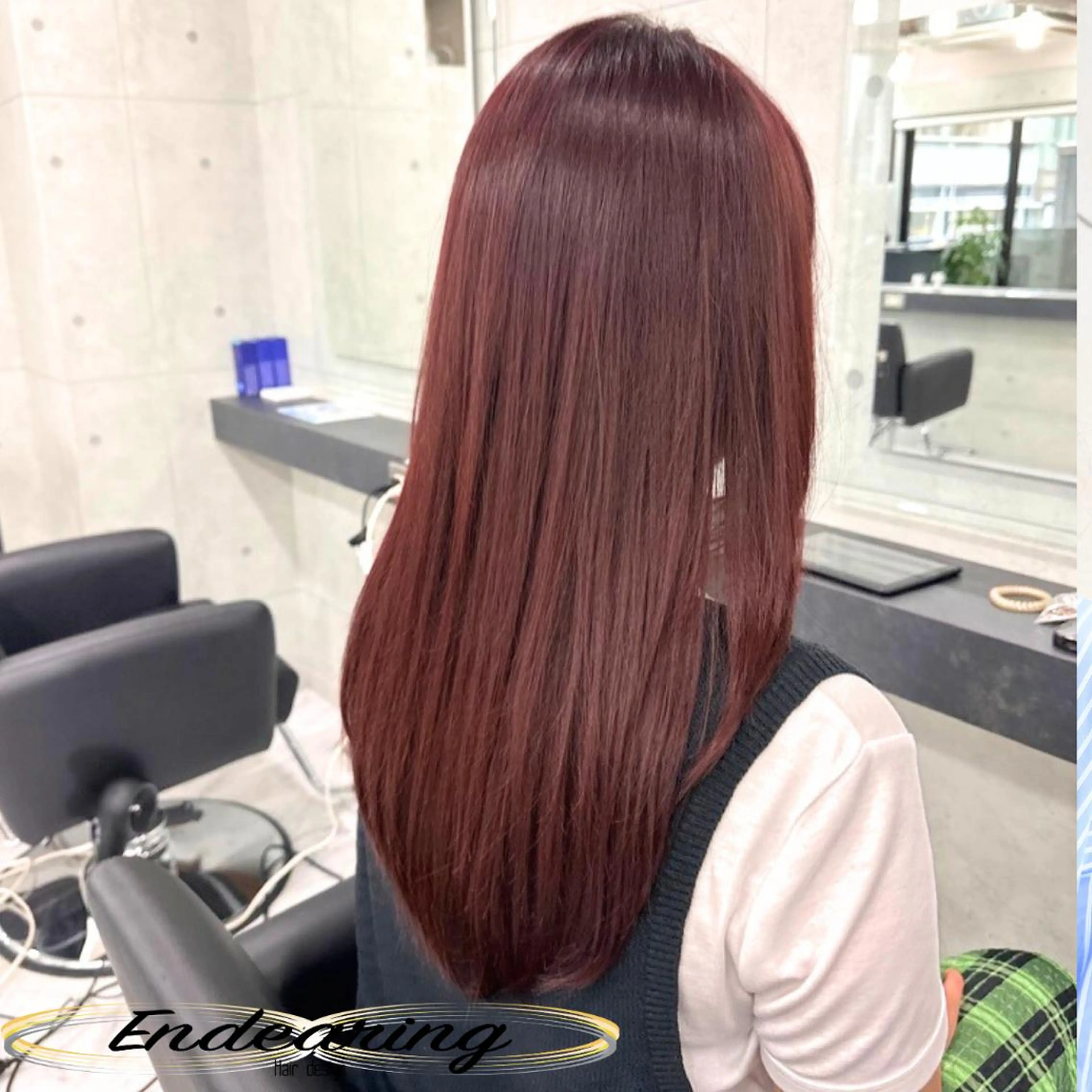 カラー ブリーチ ボルドーカラー 透明感カラー ブリーチなしカラー ピンクカラー Endearing 銀座/レイヤーカットのヘアスタイル