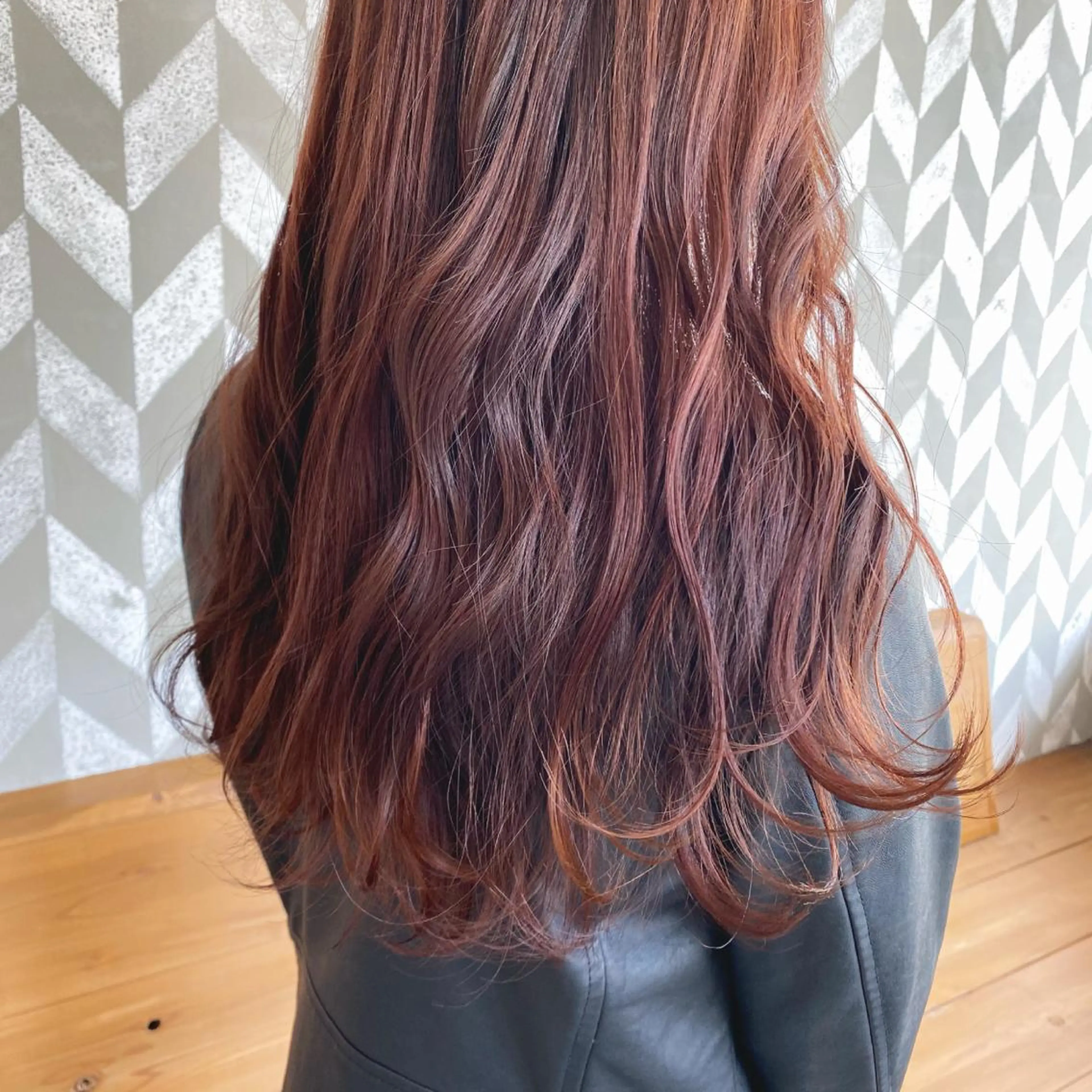 ロング カラー ベージュカラー ピンクカラー ピンクベージュ カット ヘアカラー 入江 志穂のヘアスタイル