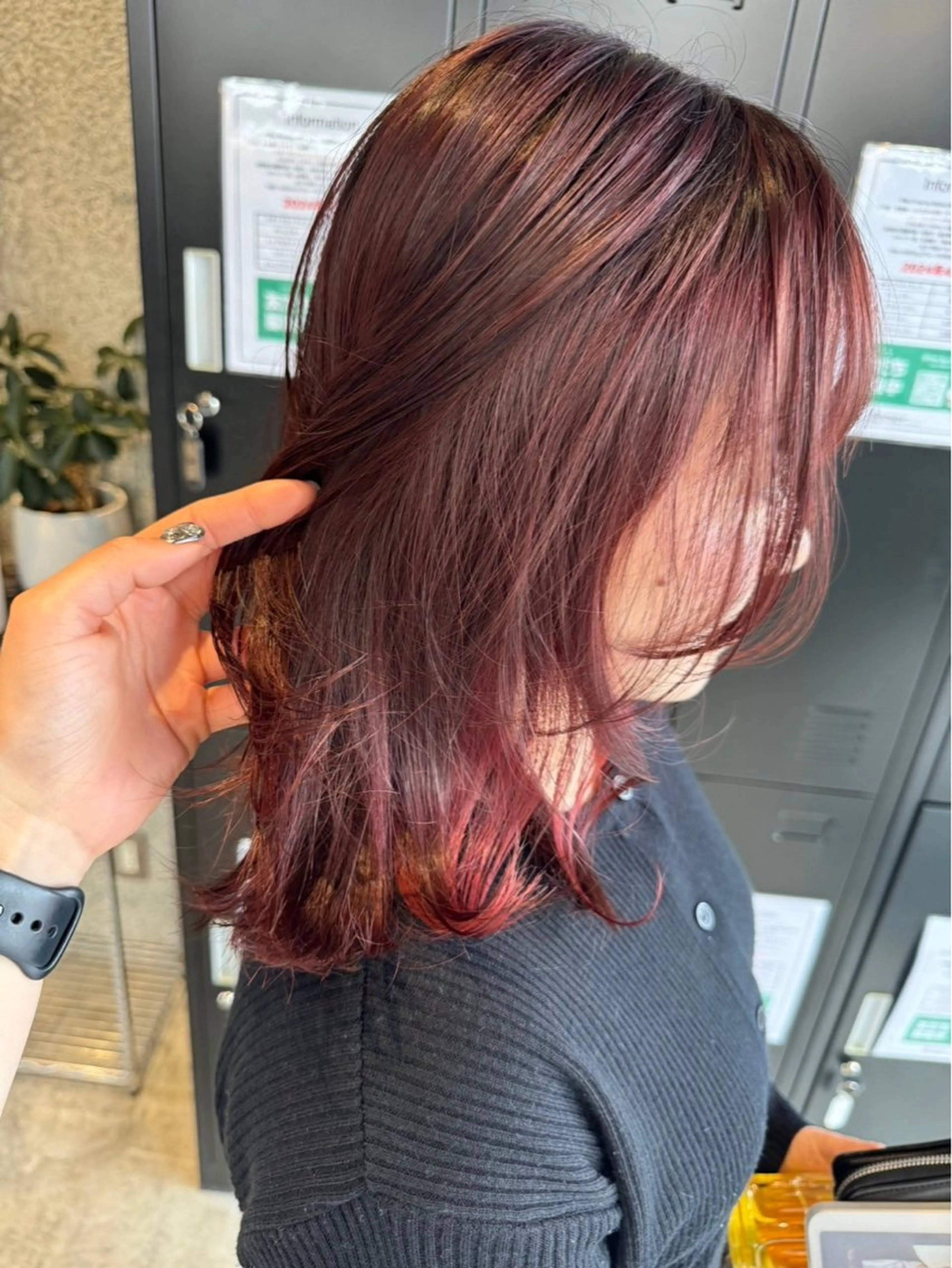 セミロング カラー トップスタイリスト 🖤sachikaのヘアスタイル