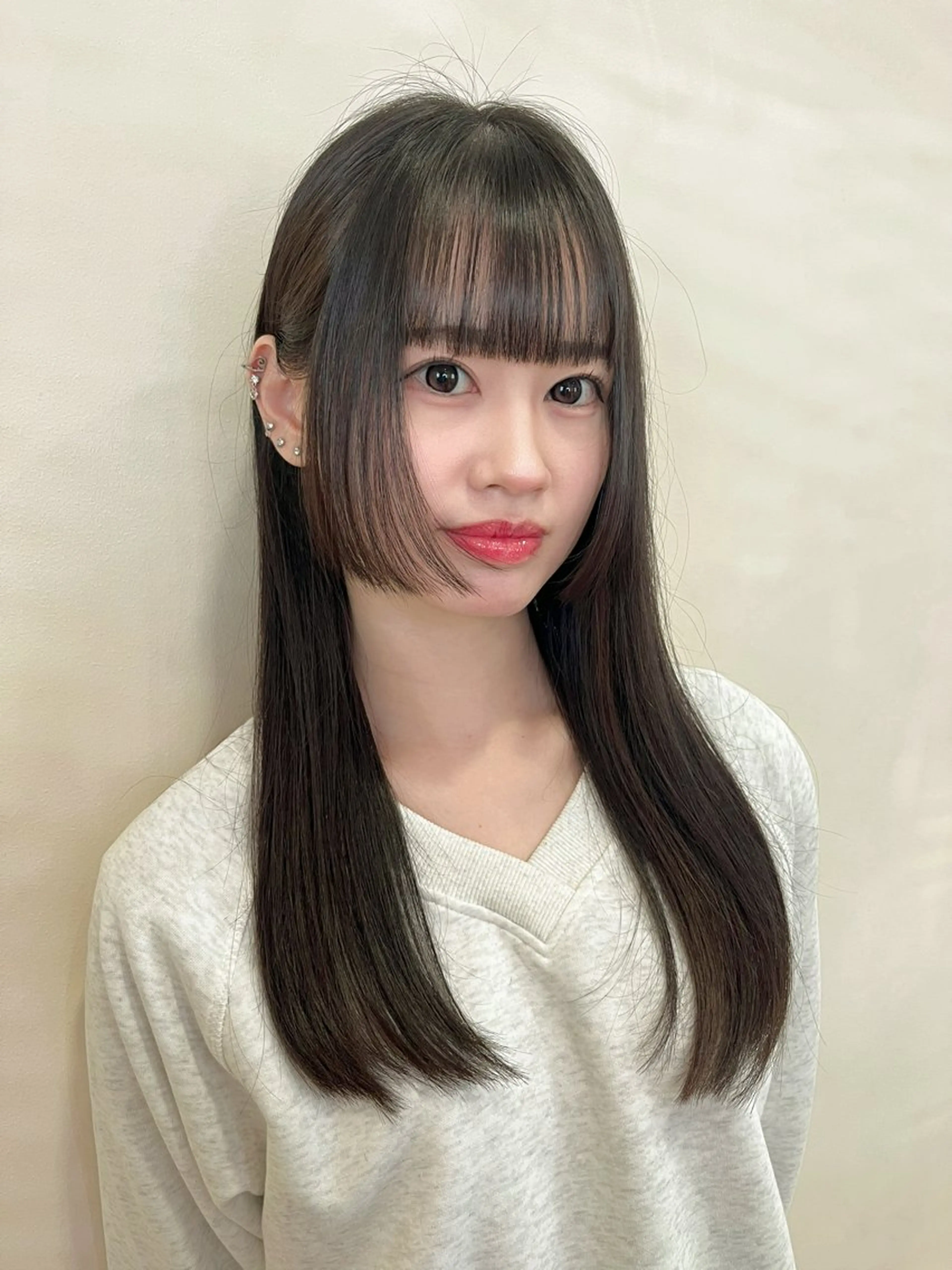 ロング 林 和香菜のヘアスタイル