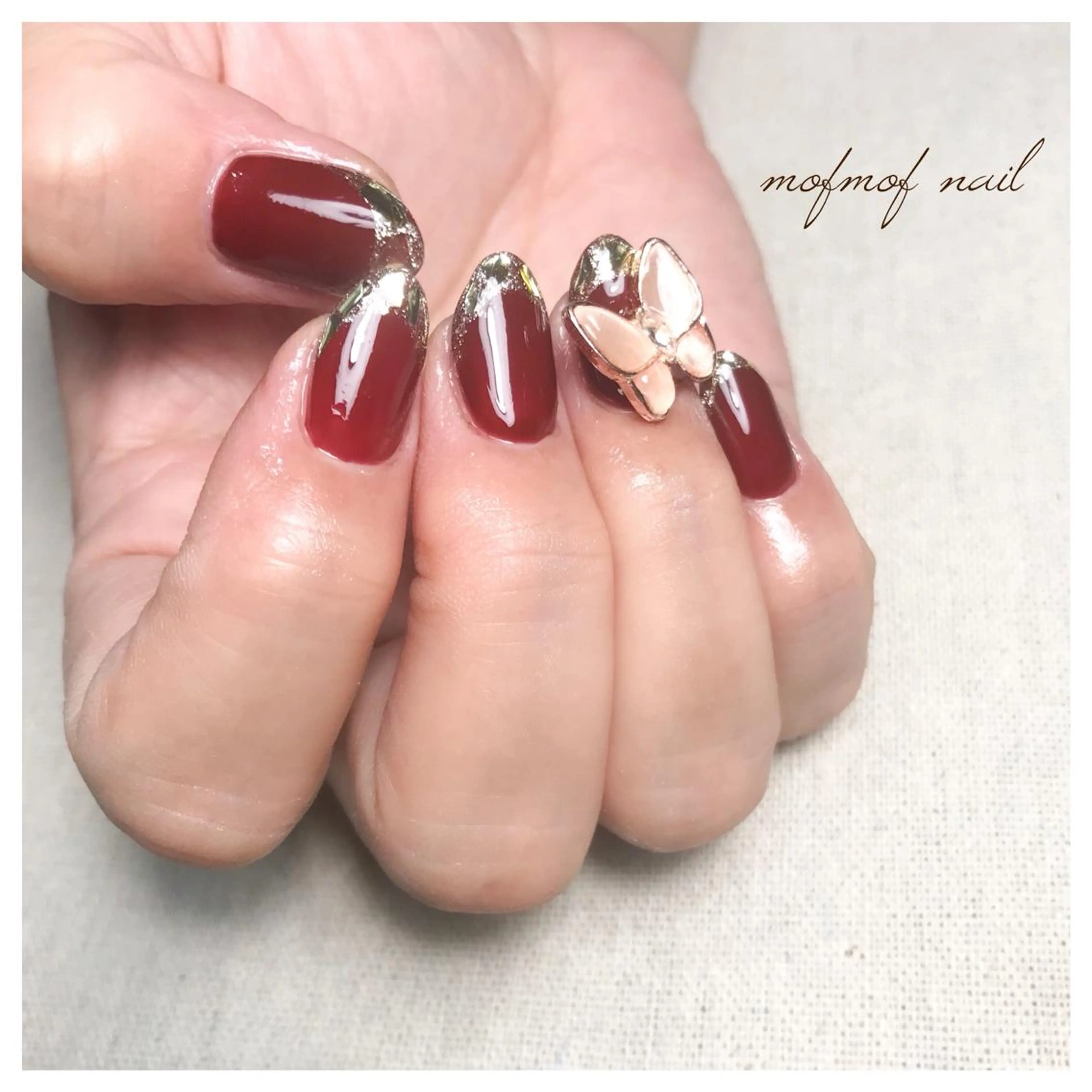 💎ガラスフレンチ💎✨甘皮ケア.オイルとクリームの保湿付(蝶々パーツ追加+¥650の写真