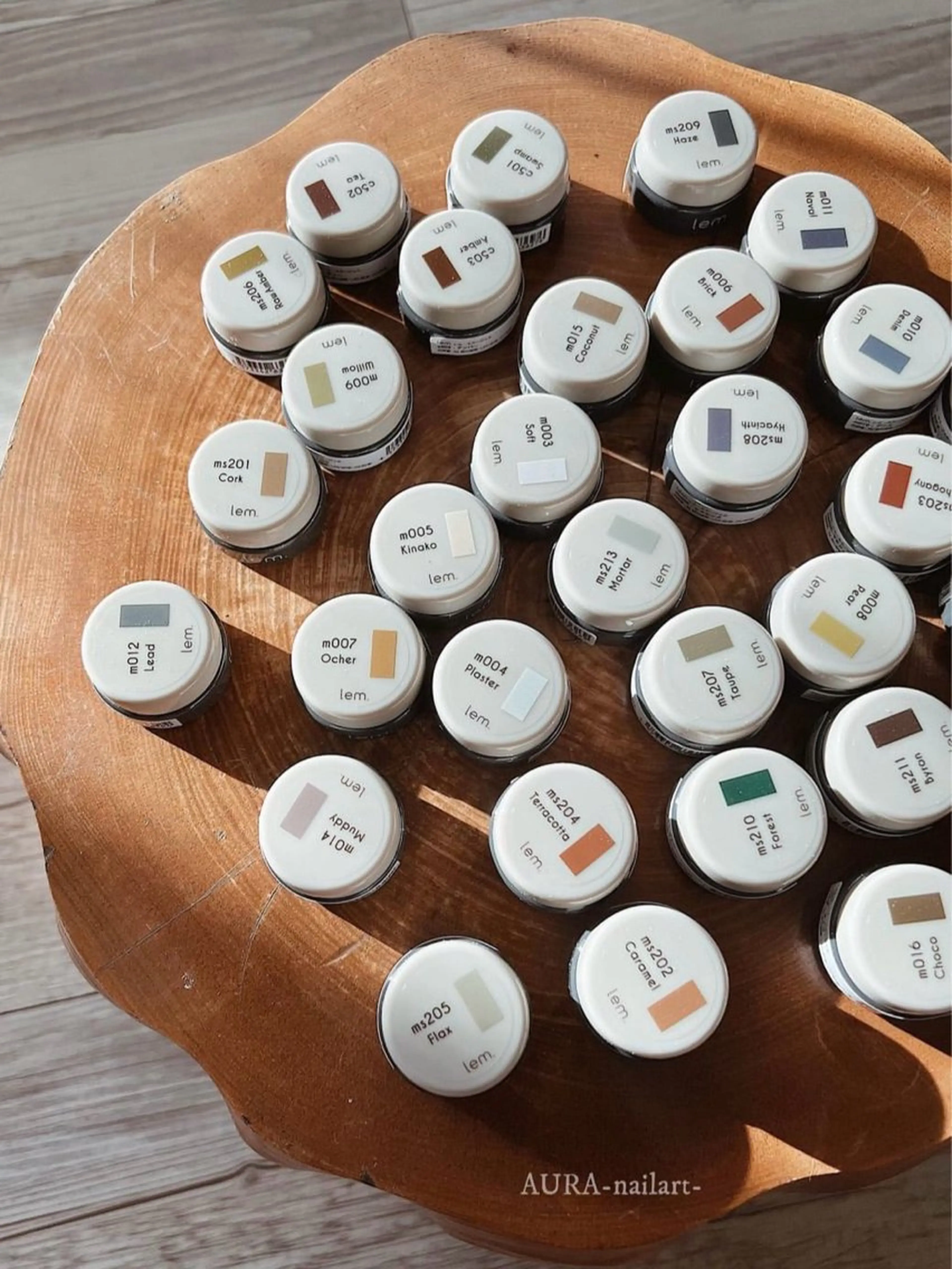 ネイル AURA nailartのネイルデザイン