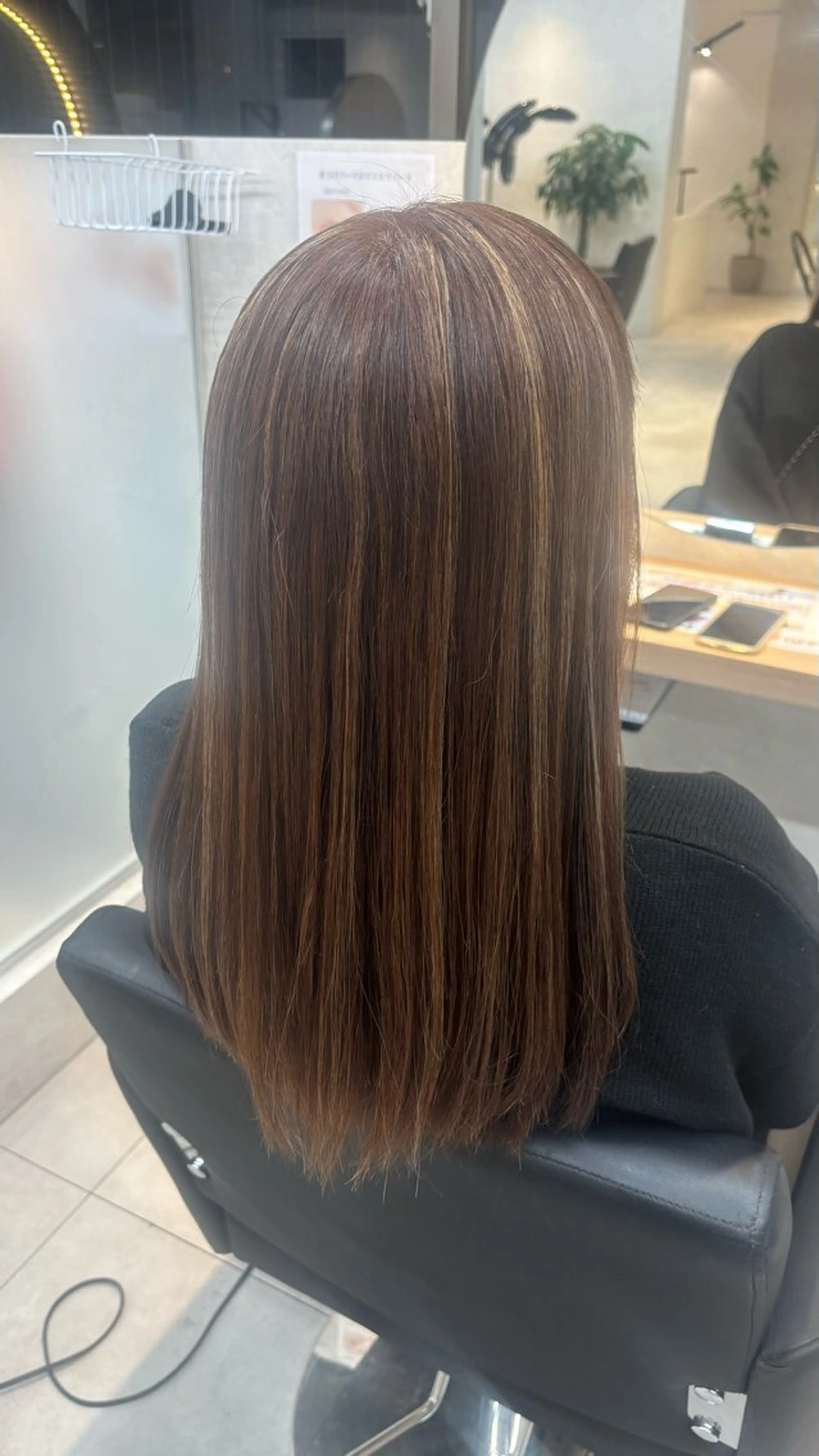 カラー ヘアカラー 米倉 陽菜のヘアスタイル