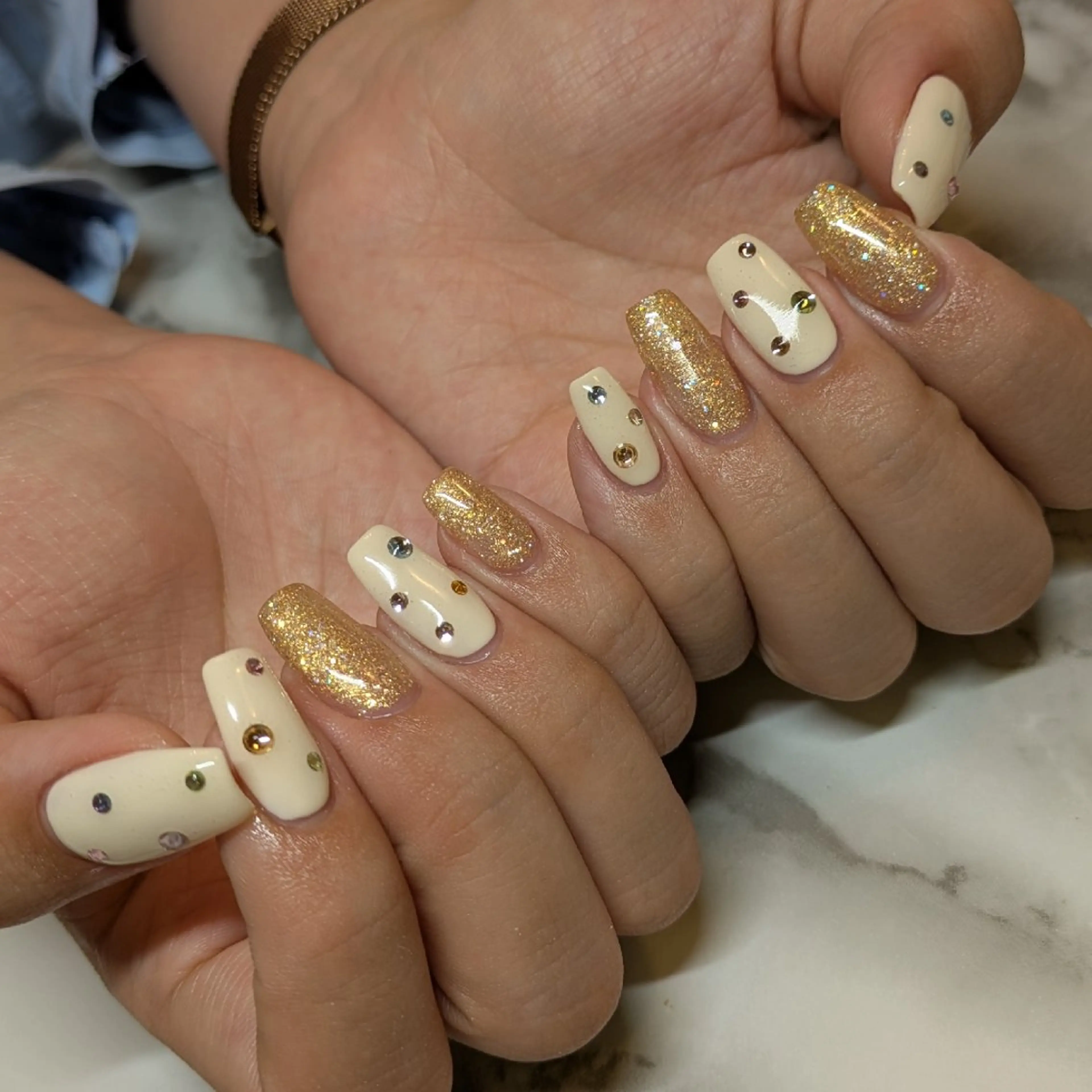 ネイル キラキラネイル ジェヌインネイル 河内のネイルデザイン