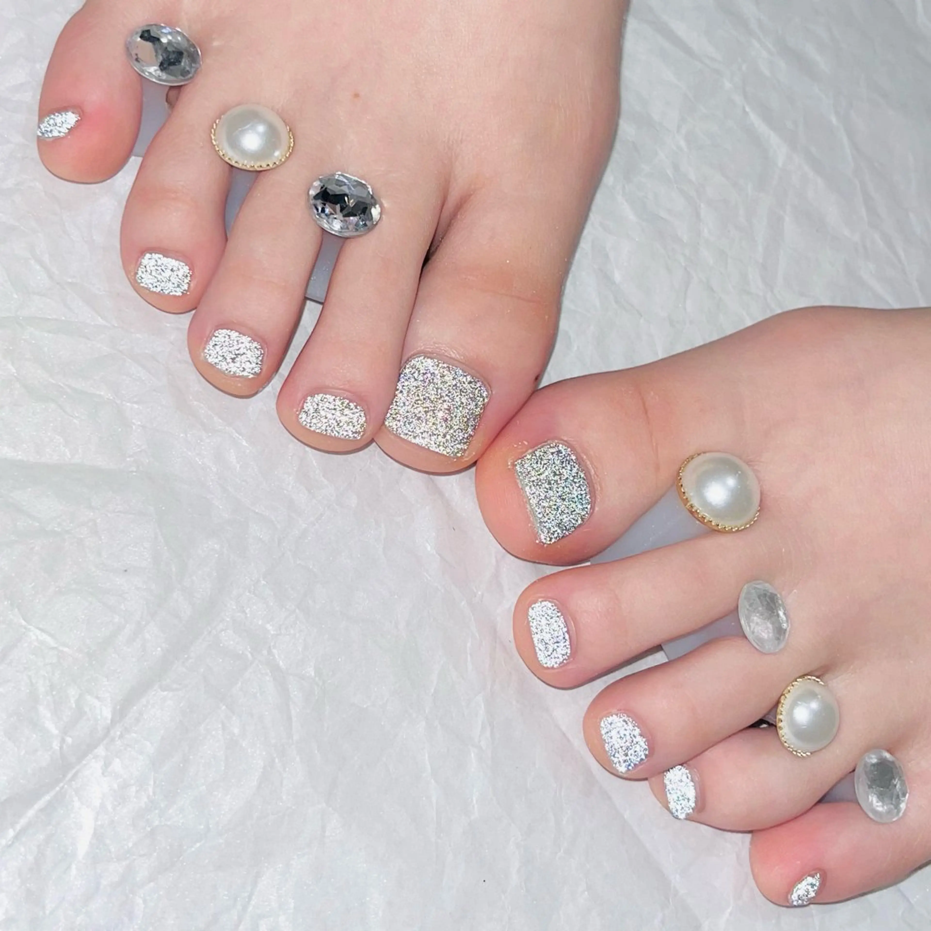 【オフ無し】フットネイル🦶ワンカラー✨ラメ&マグネット🙆‍♀️の写真