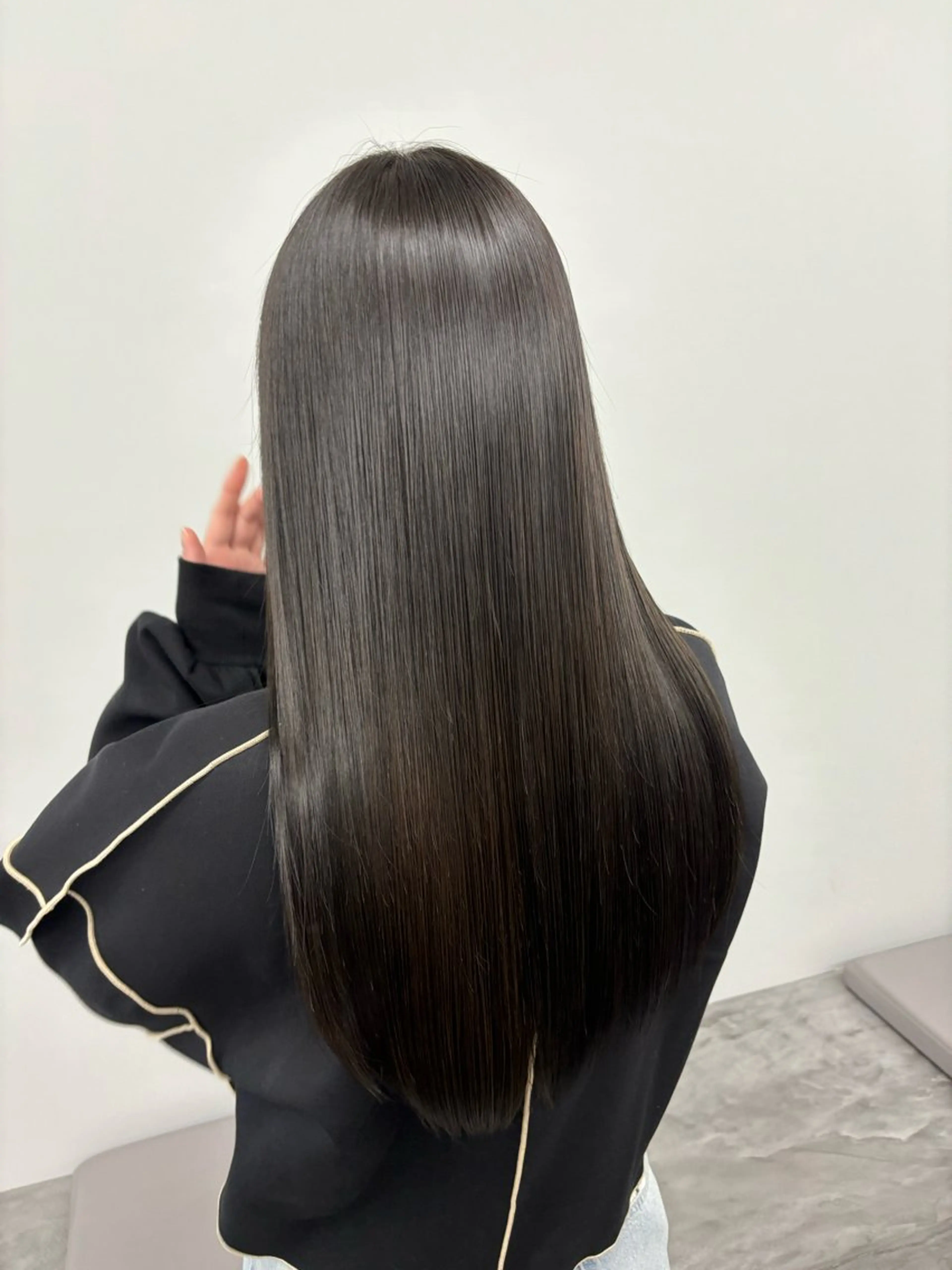 ロング 縮毛矯正 ROCCO3rd / りんなのヘアスタイル