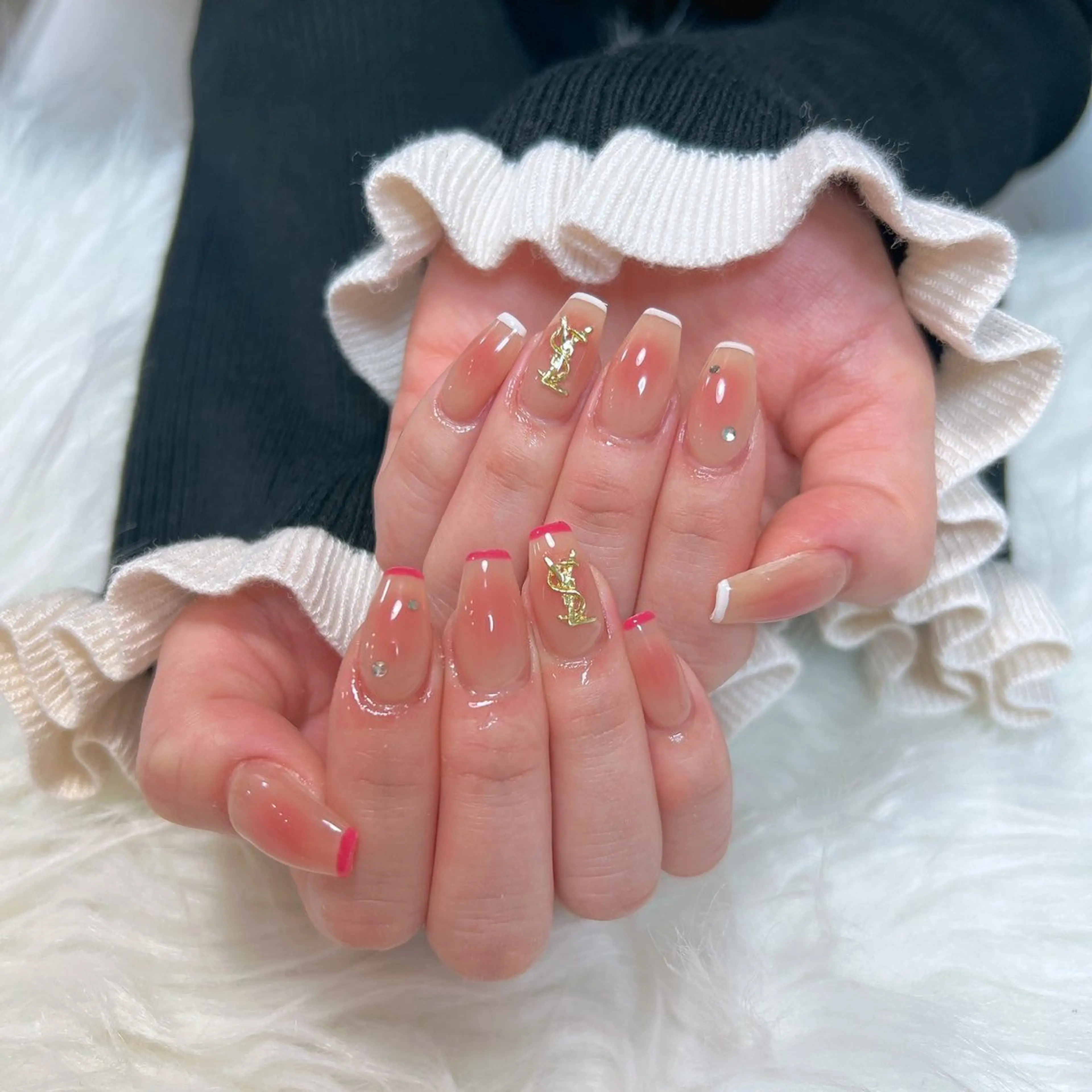 ネイル C ✨Mのネイルデザイン