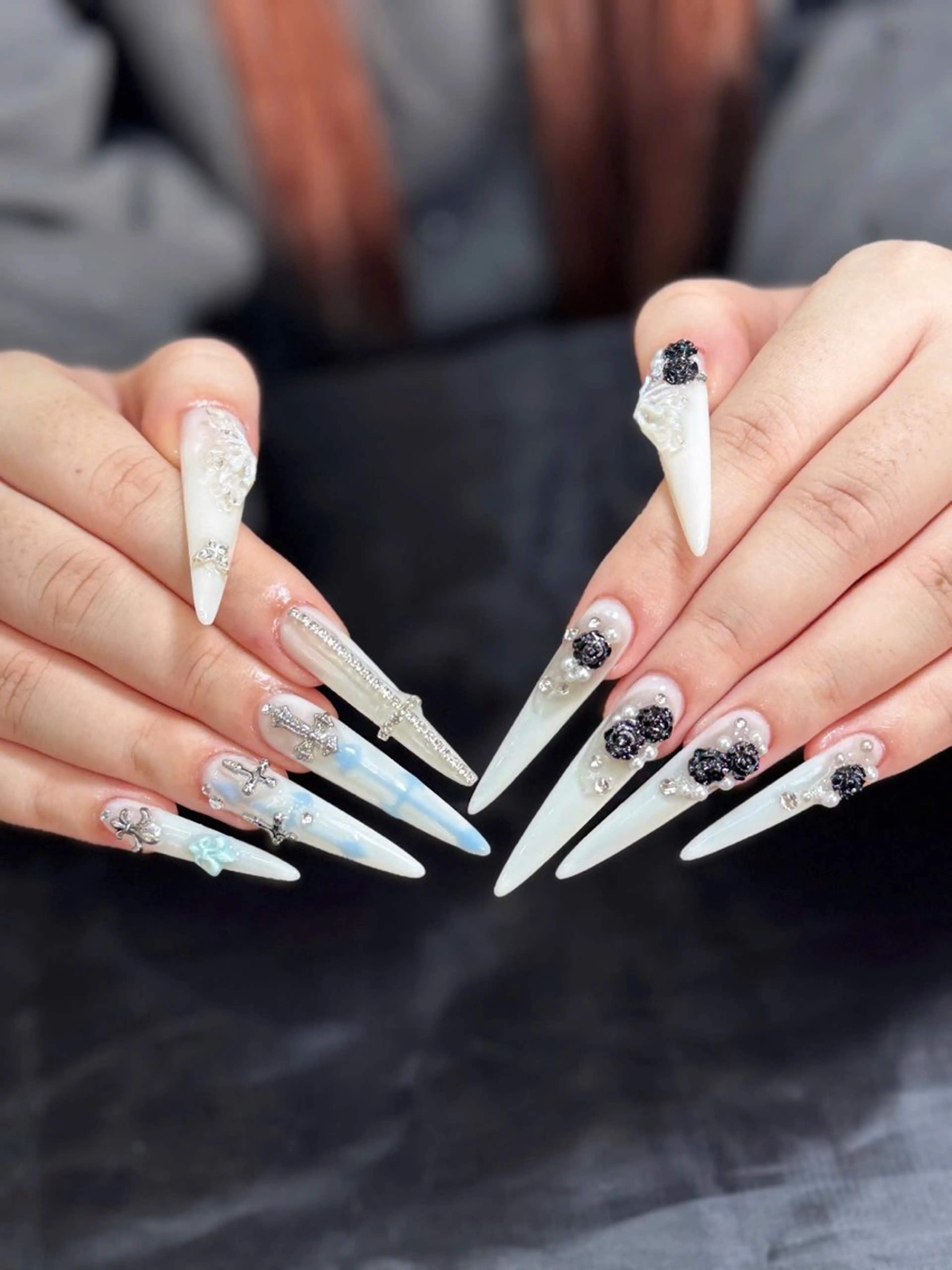 セミロング ハンドネイル Bibi beauty spa Osaka所属・Bibi nail Osakaのネイルデザイン