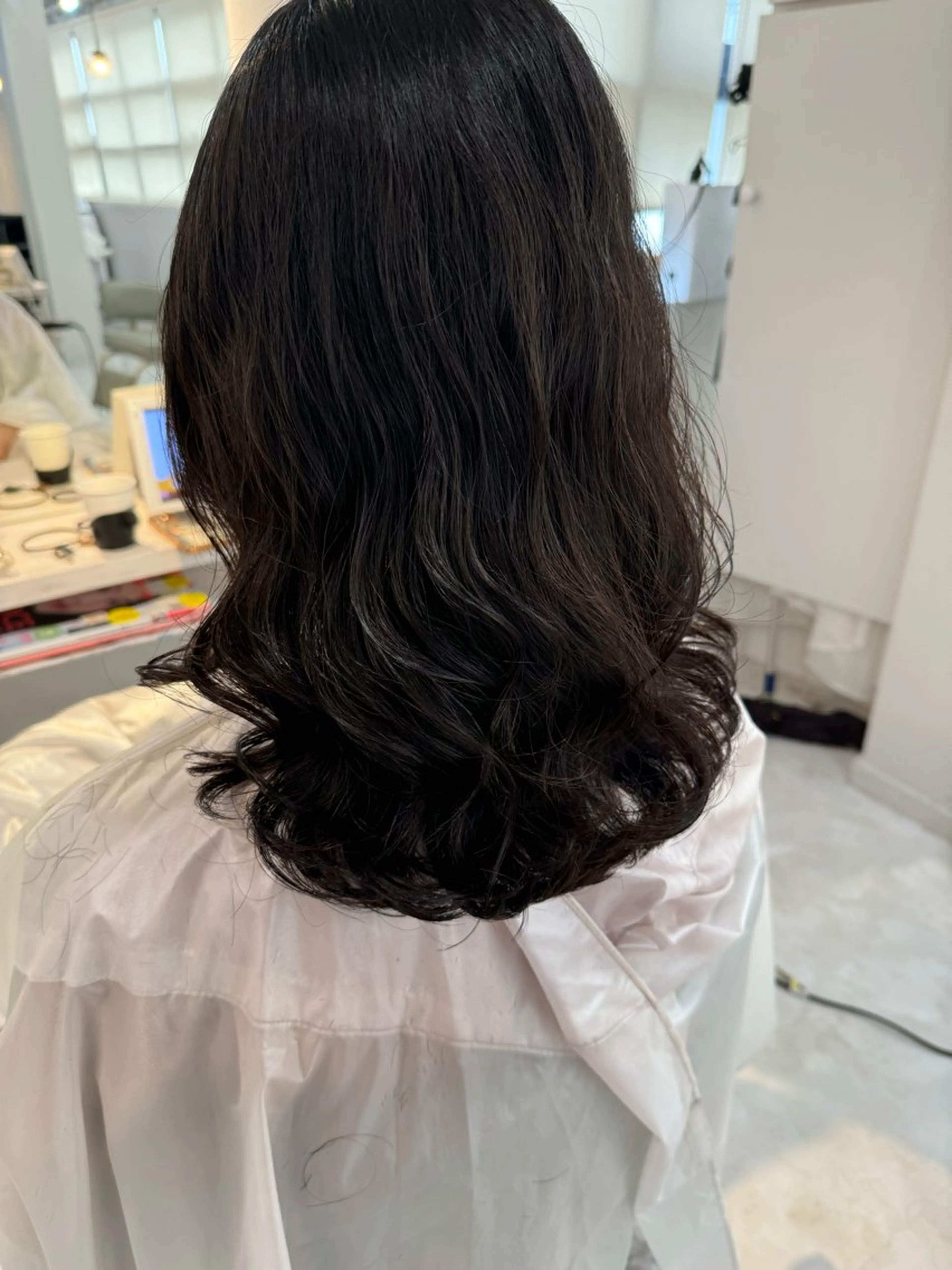セミロング レイヤーカット 中屋光貴のヘアスタイル